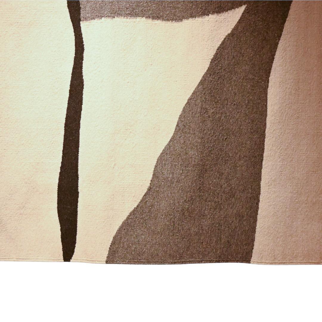 

Handgesponnener Wandteppich aus Wolle . Dieser Wandteppich verbindet die italienische Design-Sensibilität des Herstellers mit traditioneller mexikanischer Handwerkskunst und Materialien, um Werke von Schönheit und Raffinesse zu schaffen. Vom Schaf