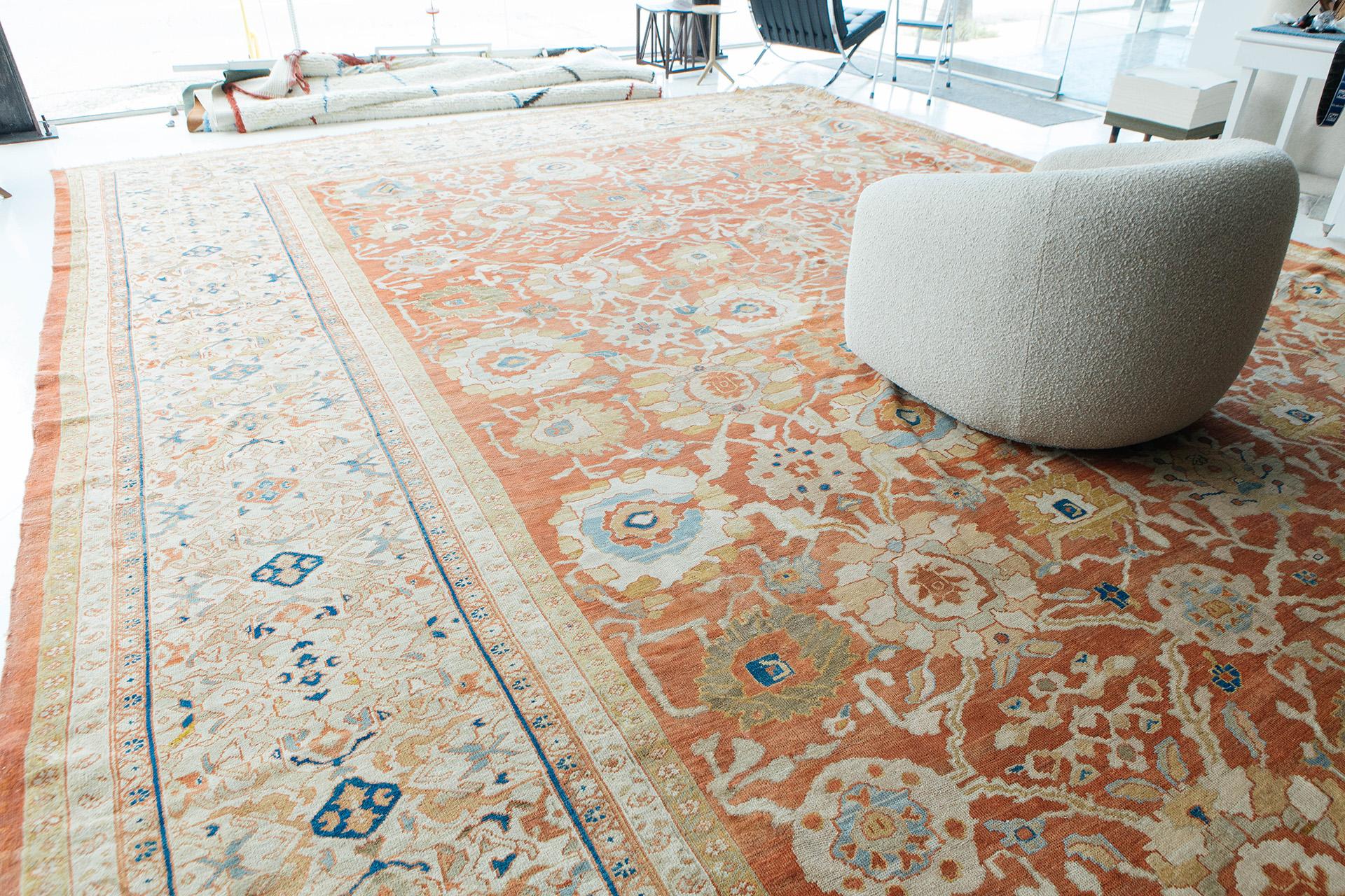Tapis persan ancien de Sultanabad tissé à la main du 19ème siècle en vente 9
