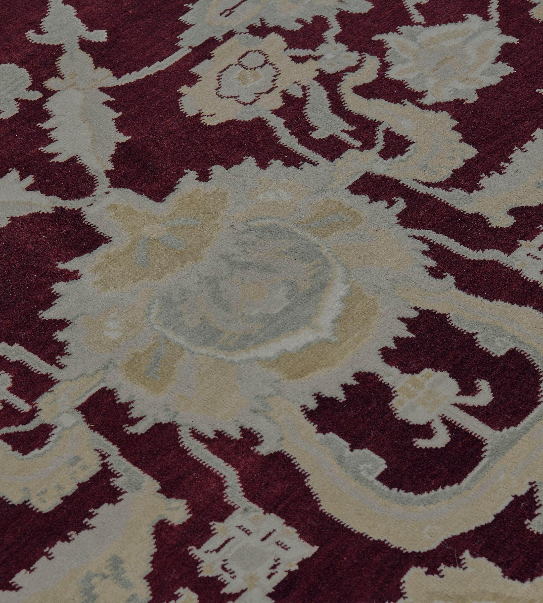 Handgewebter Agra-inspirierter Wollteppich (Indisch) im Angebot