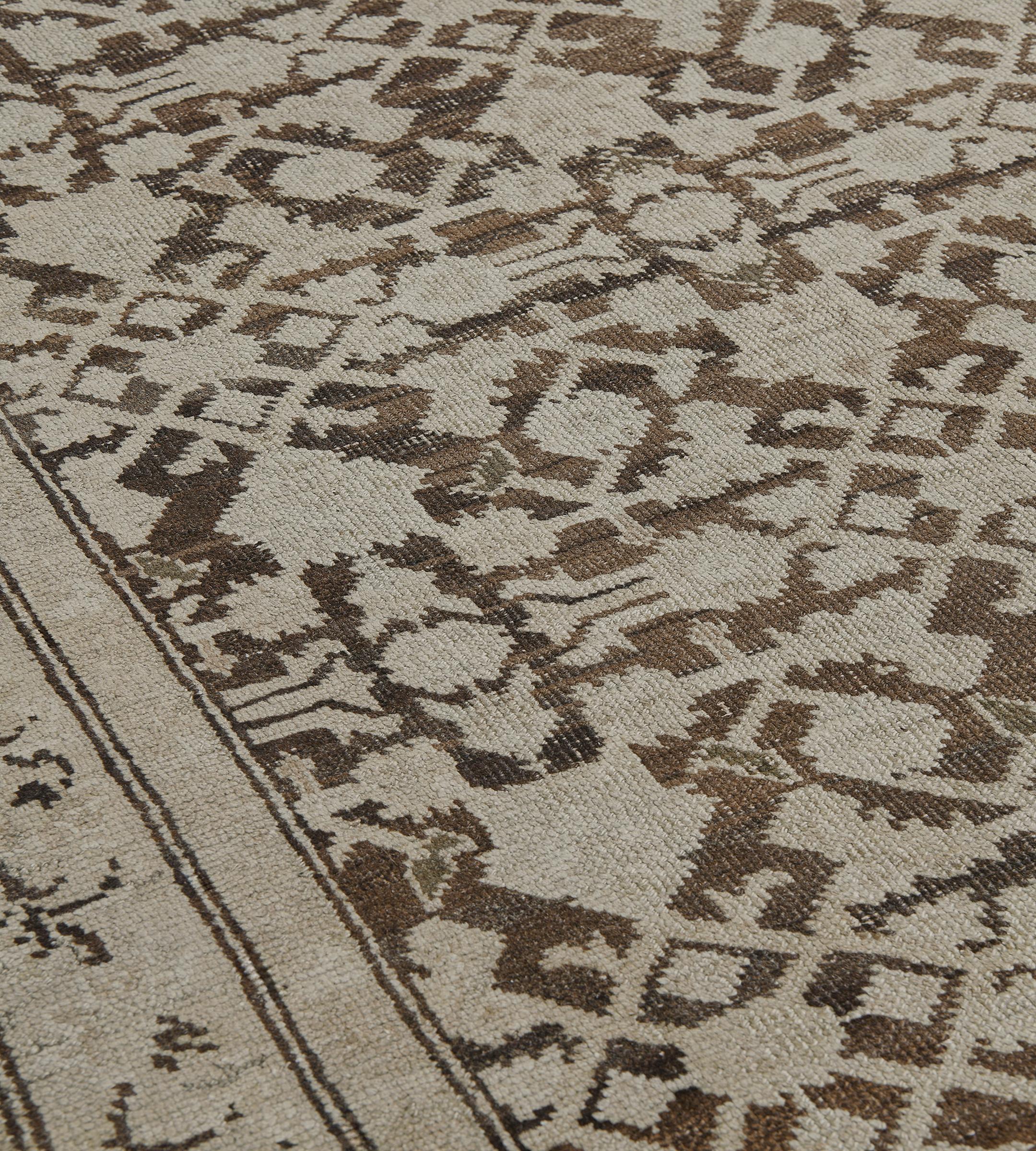 Handgewebter Läufer aus Karabagh-Wolle in Brown mit Herati-Muster (Kaukasisch) im Angebot