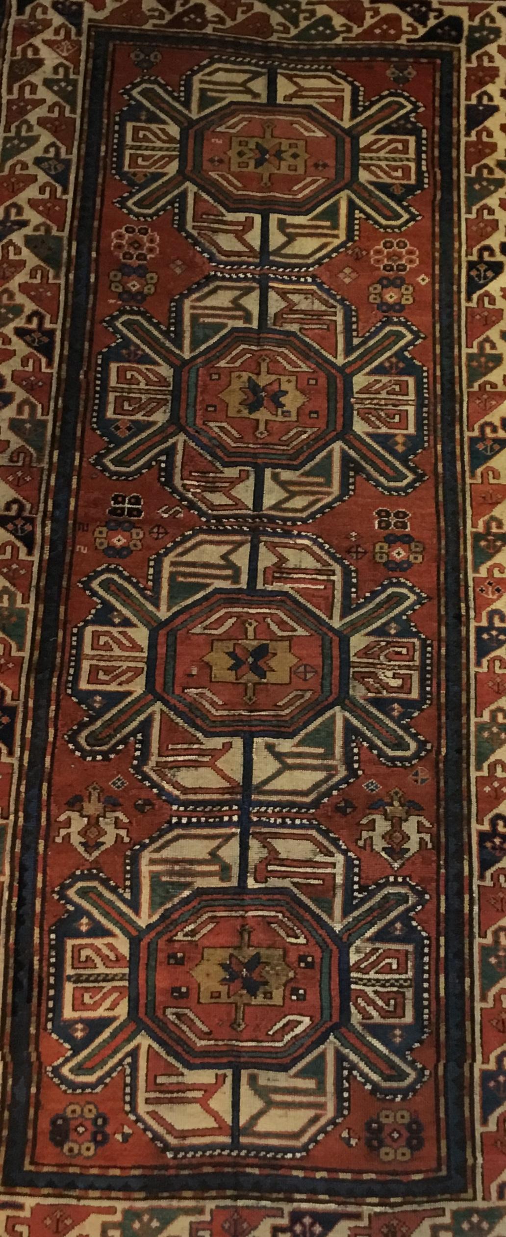 Handgewebter antiker kaukasischer Karabagh-Teppich im Angebot 9