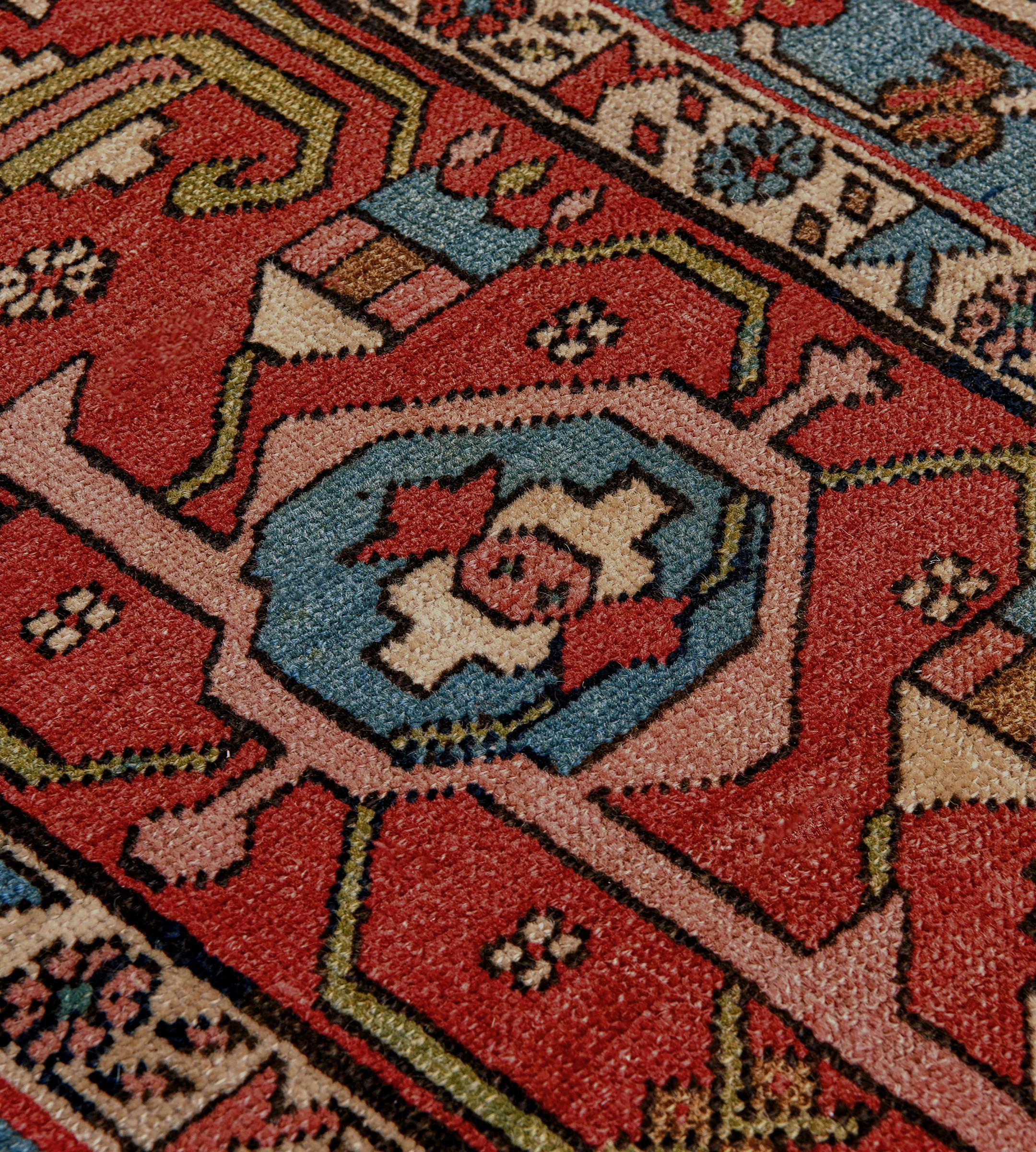 Handgewebter antiker CIRCA-1880 ziegelroter traditioneller persischer Serapi-Teppich im Angebot 4