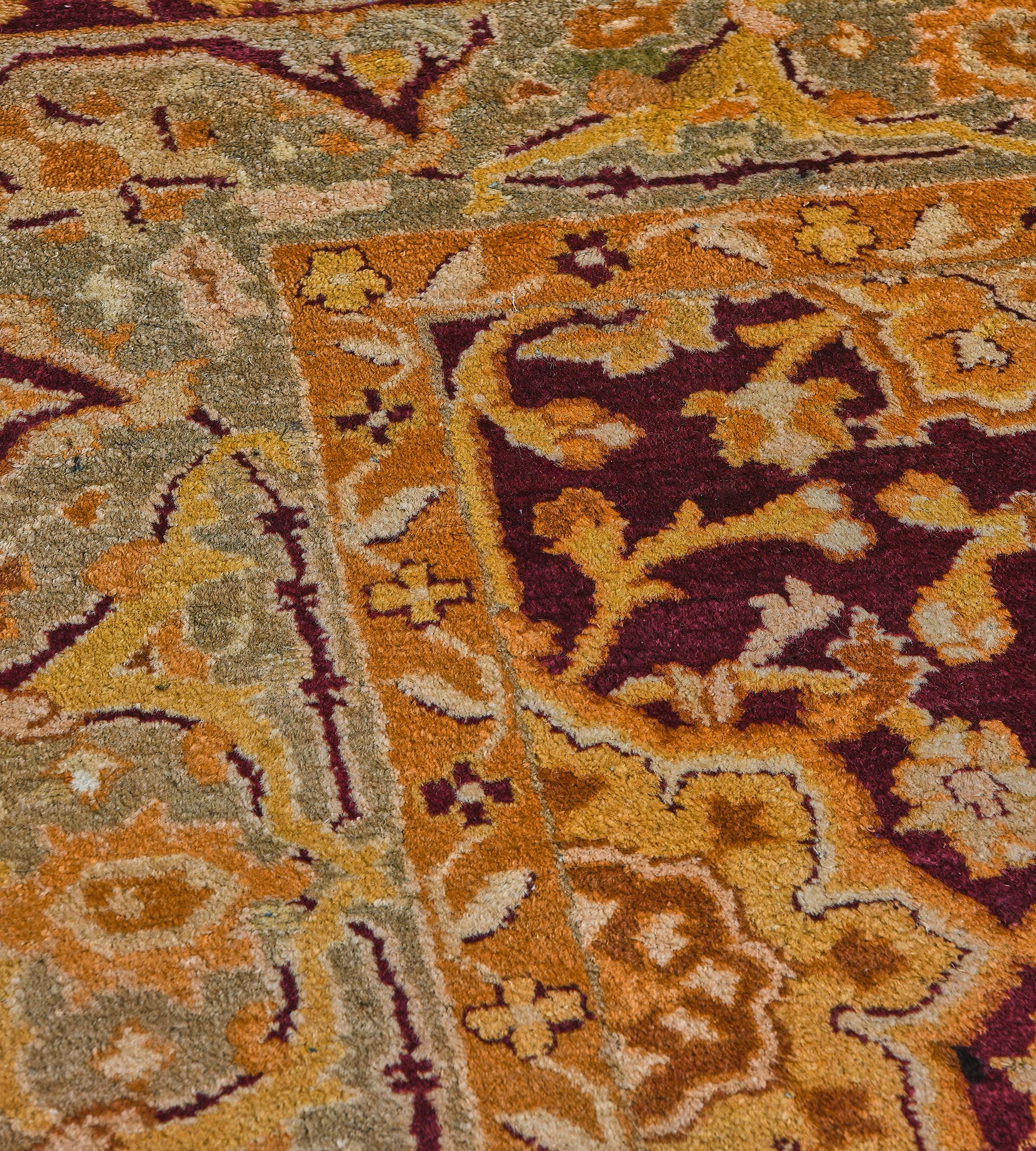 XX secolo Runner Oushak antico tessuto a mano CIRCA 1900 con fiori d'arancio in vendita