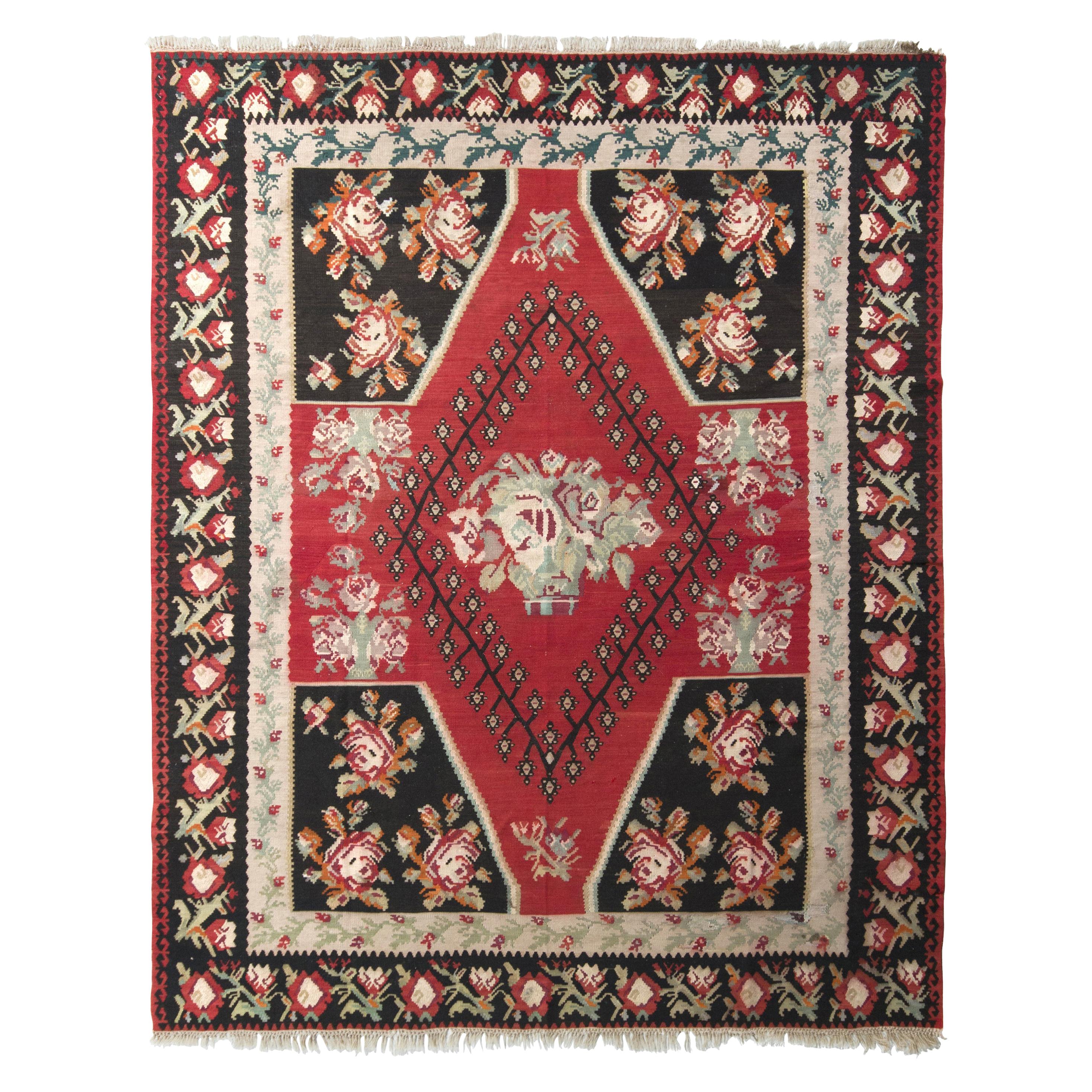 Handgewebter antiker persischer Kilim-Teppich in Wein Schwarz und Orange Geometrisches Muster im Angebot