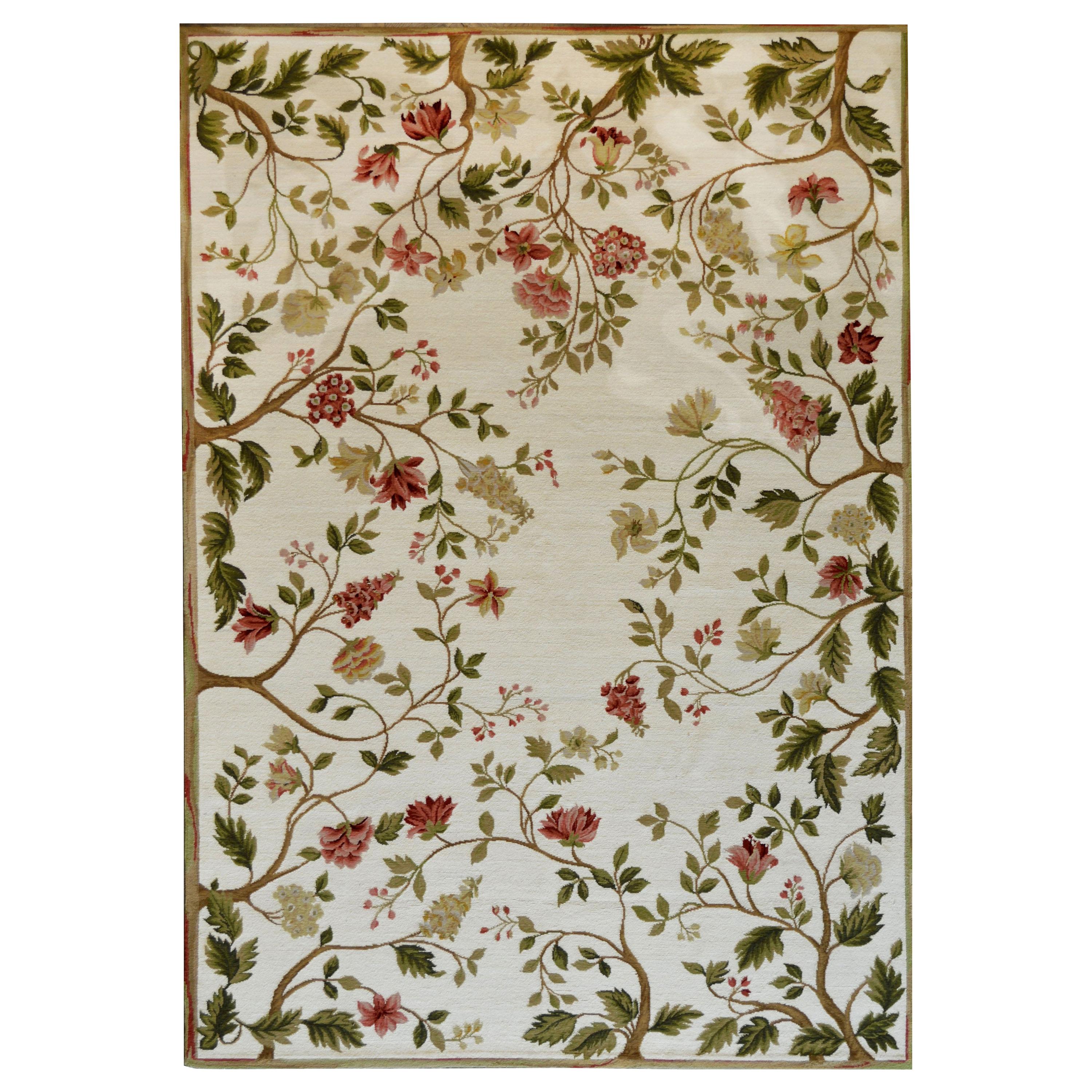 Hand-woven 100% Wool Art Deco-Inspired Floral Rug For Sale