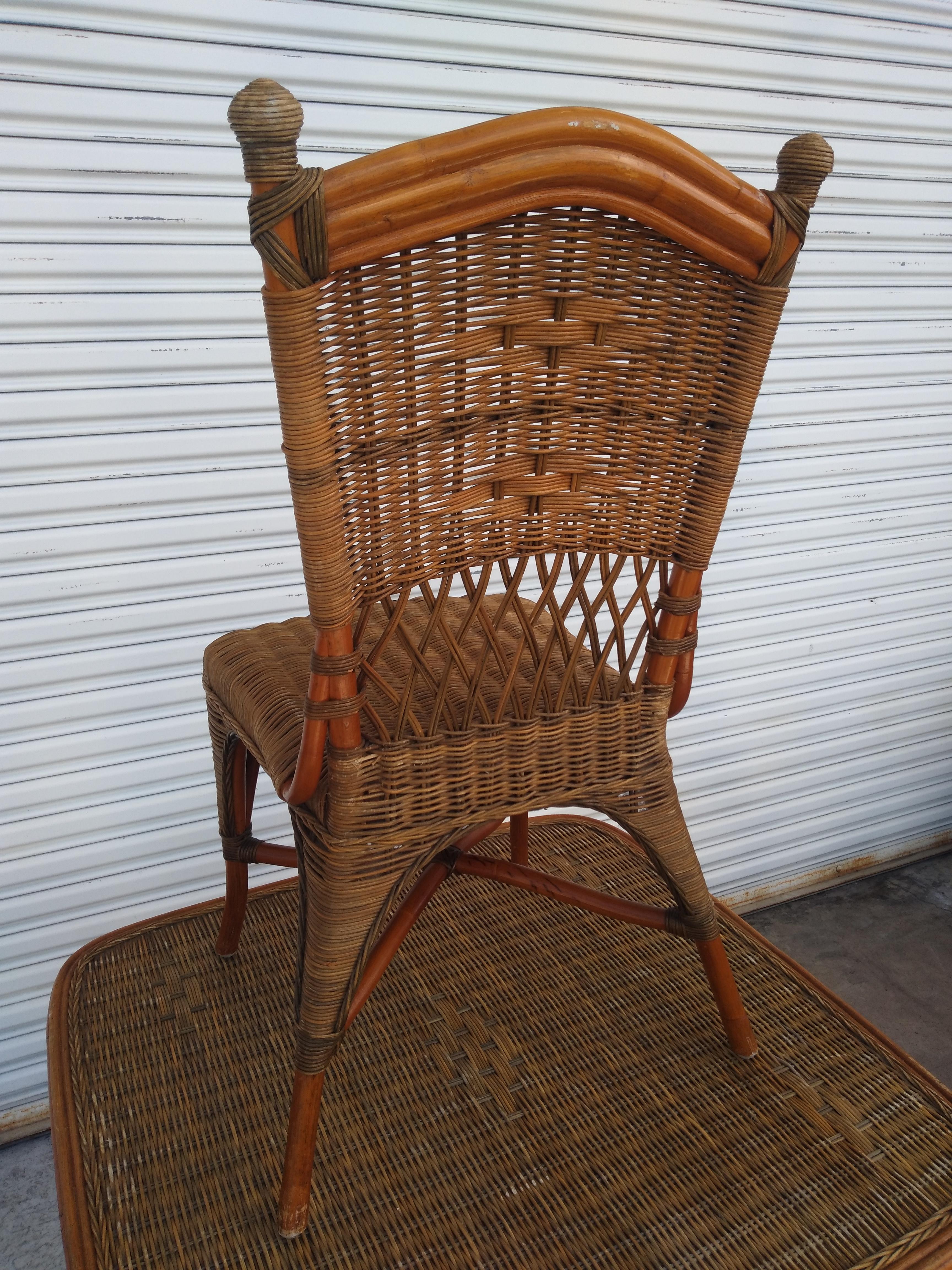 Fine XX secolo Set da pranzo in bambù e rattan intrecciato a mano in vendita