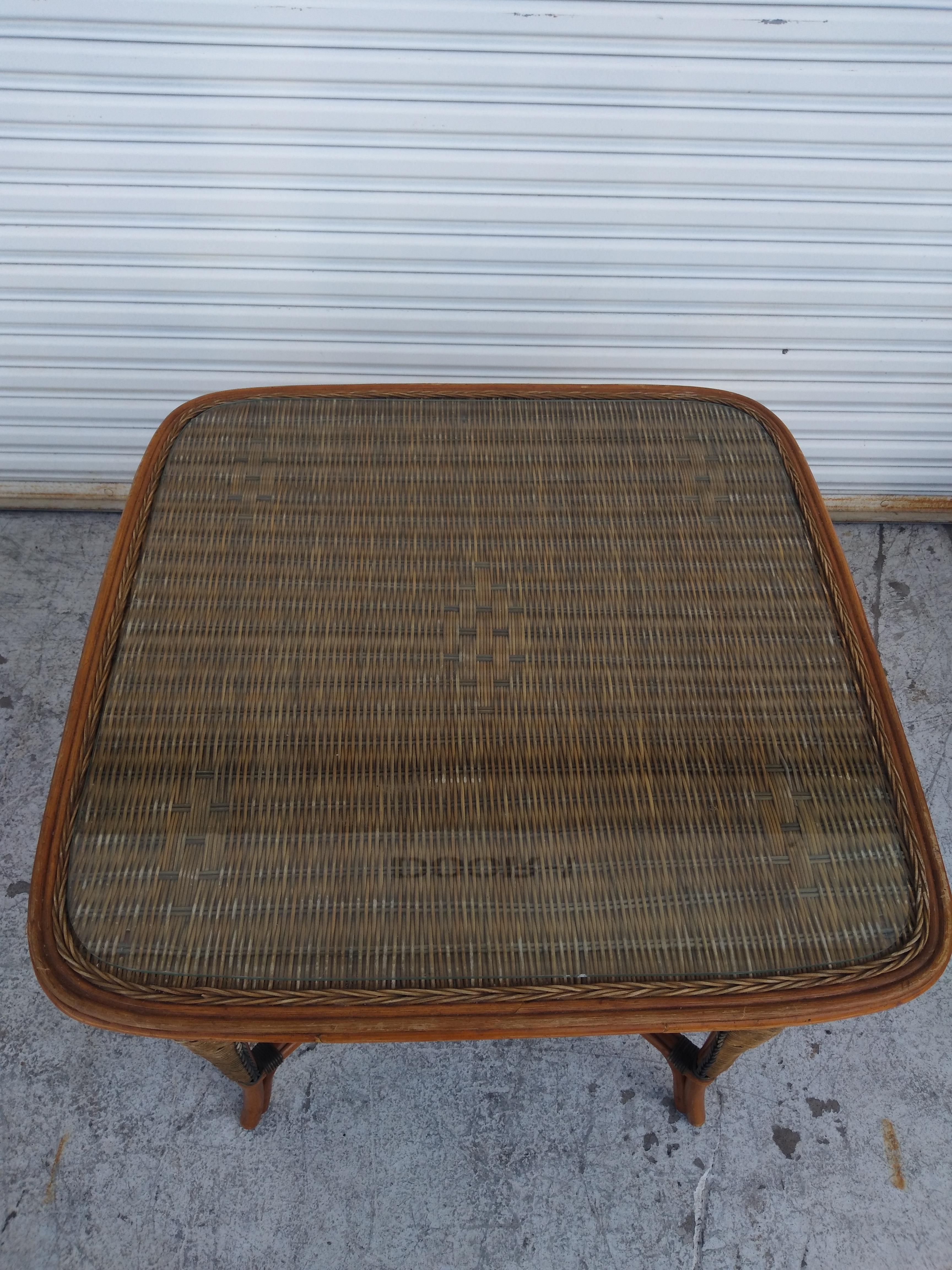 Set da pranzo in bambù e rattan intrecciato a mano in vendita 1