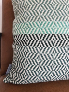 Coussin en laine mérinos géométrique tissé à la main Forest Green, Mint, Green