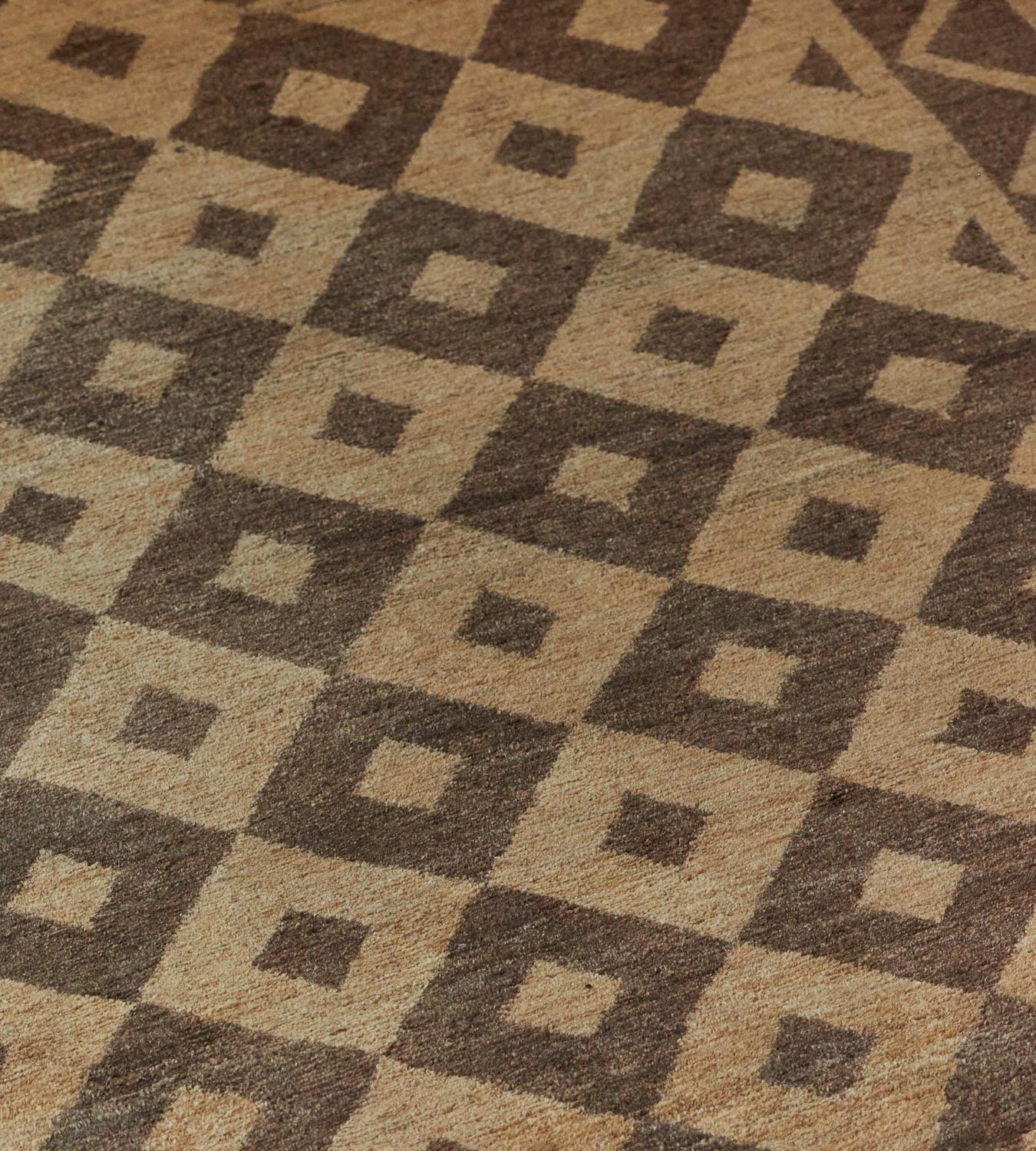 Handwoven Checkered Hemp Rug In New Condition For Sale In West Hollywood, CA