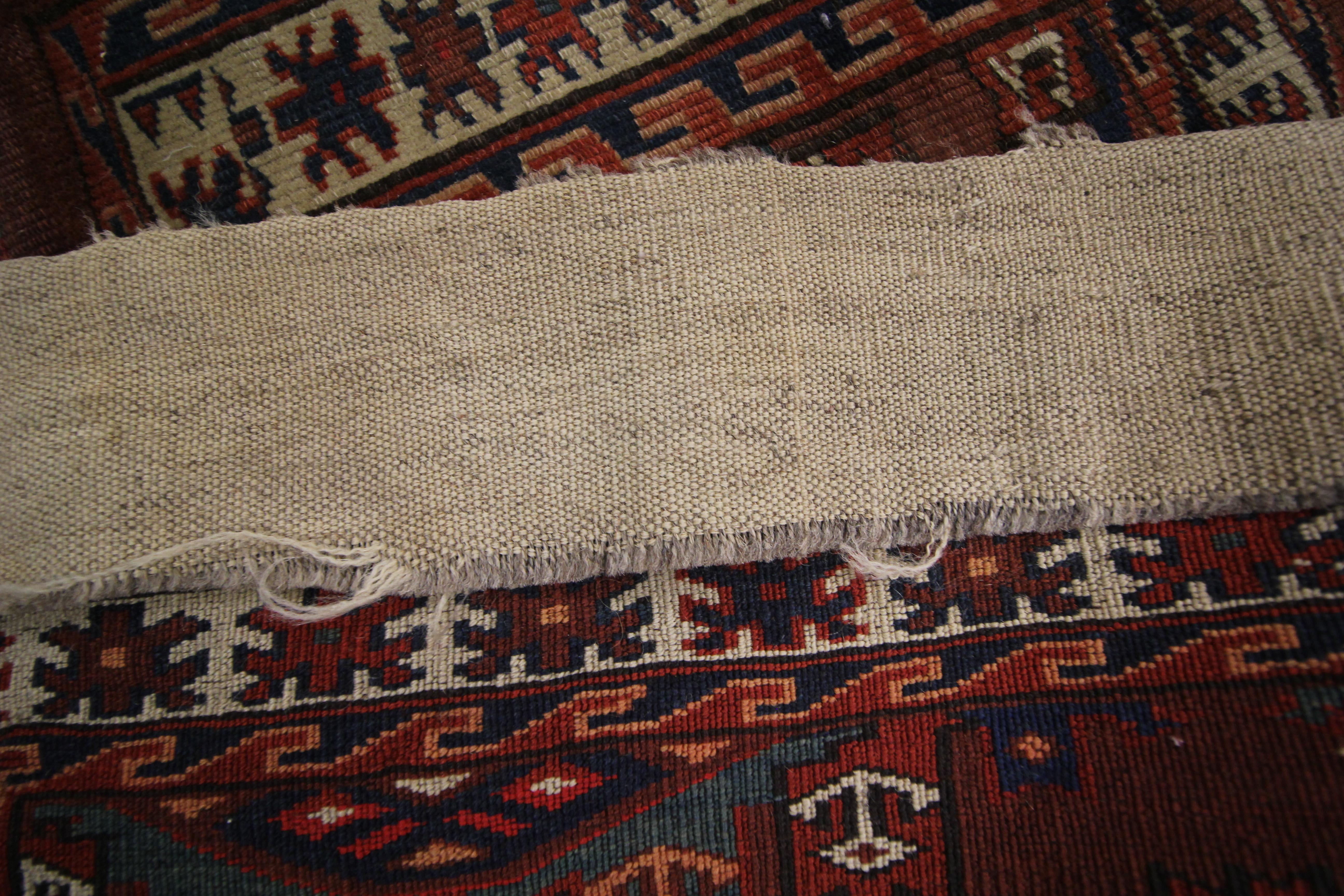 Handgewebter antiker türkischer handgewebter Chuval-Teppich, traditioneller rostfarbener Wollteppich (Gobelinstrickerei) im Angebot
