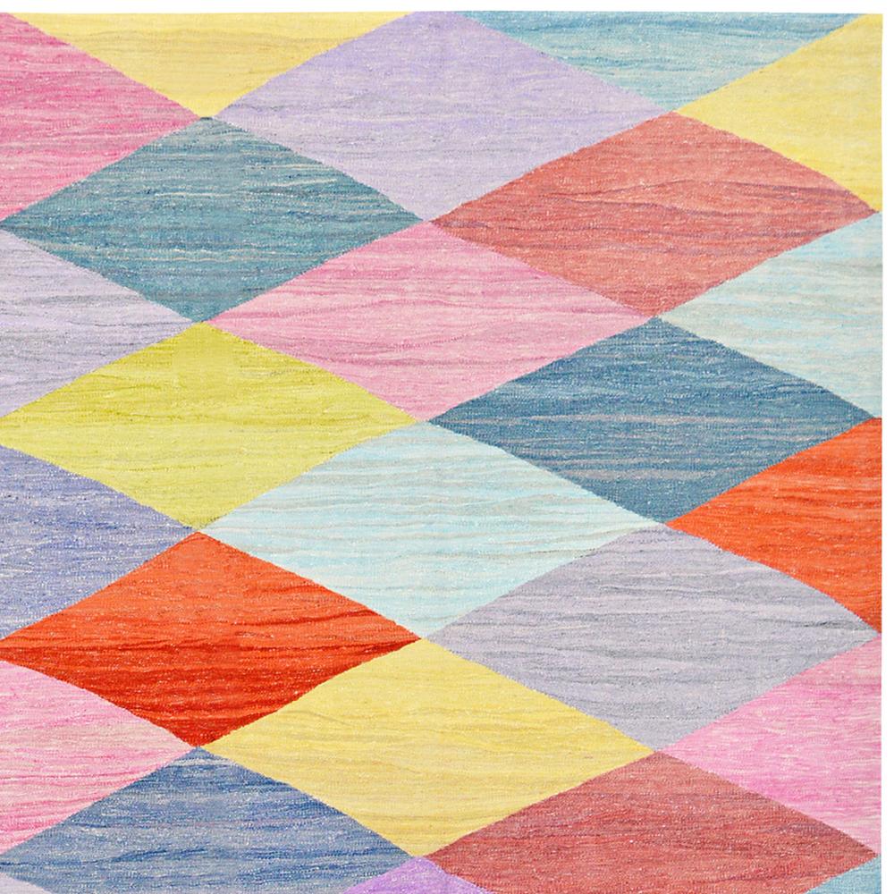 Wonderfully graphic and suitable for many modern furnishing styles. This fantastic soft and abstract kilim will definitely transform the image of your interior, no matter if classic or state-of-the-art. Thanks to its tasteful design and thorough