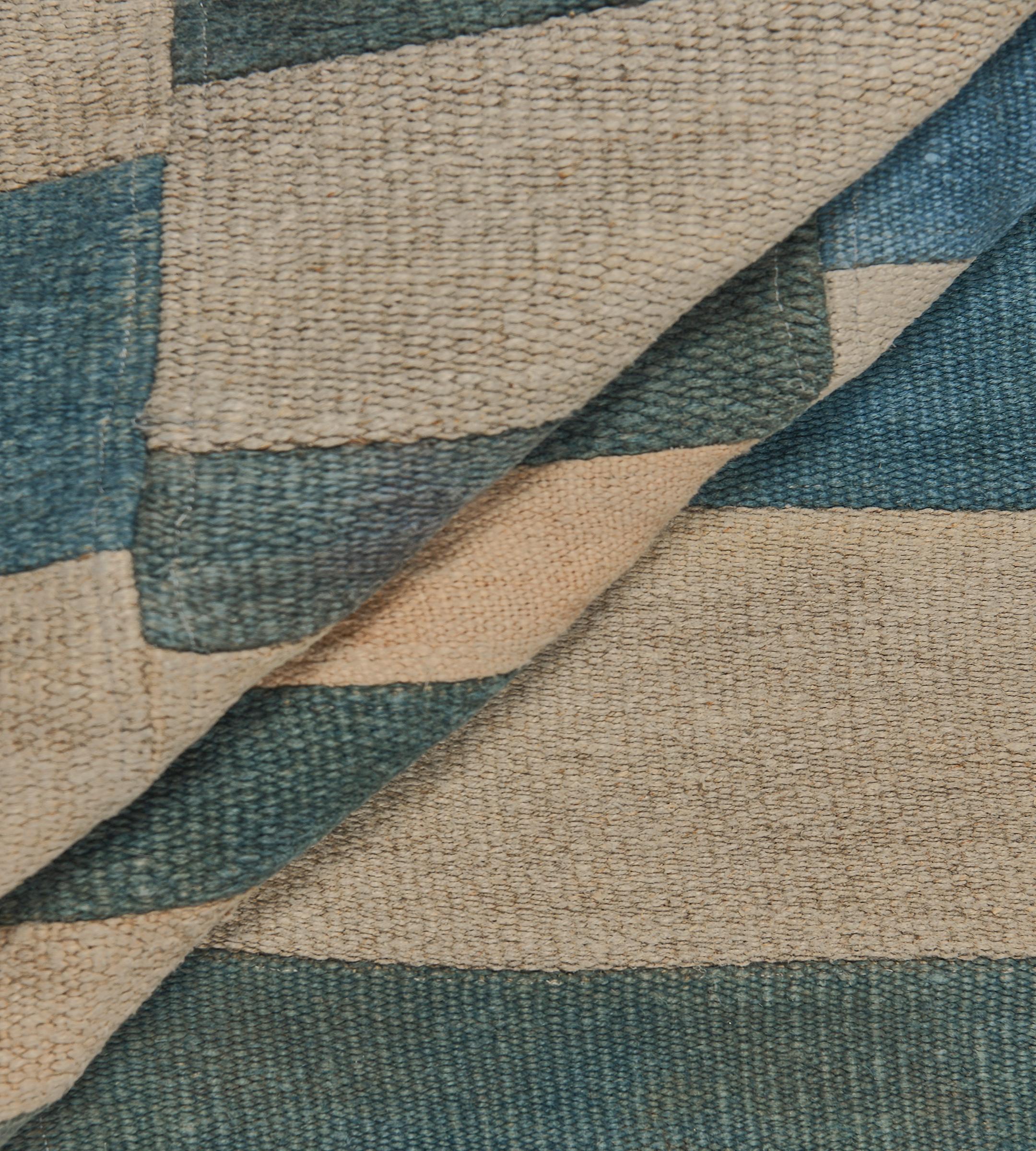 Handwoven Contemporary Wool Blue and Ivory Flatweave Rug For Sale 2