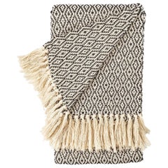 Lenzuolo con frange in cotone nero e naturale intrecciato a mano, in stock