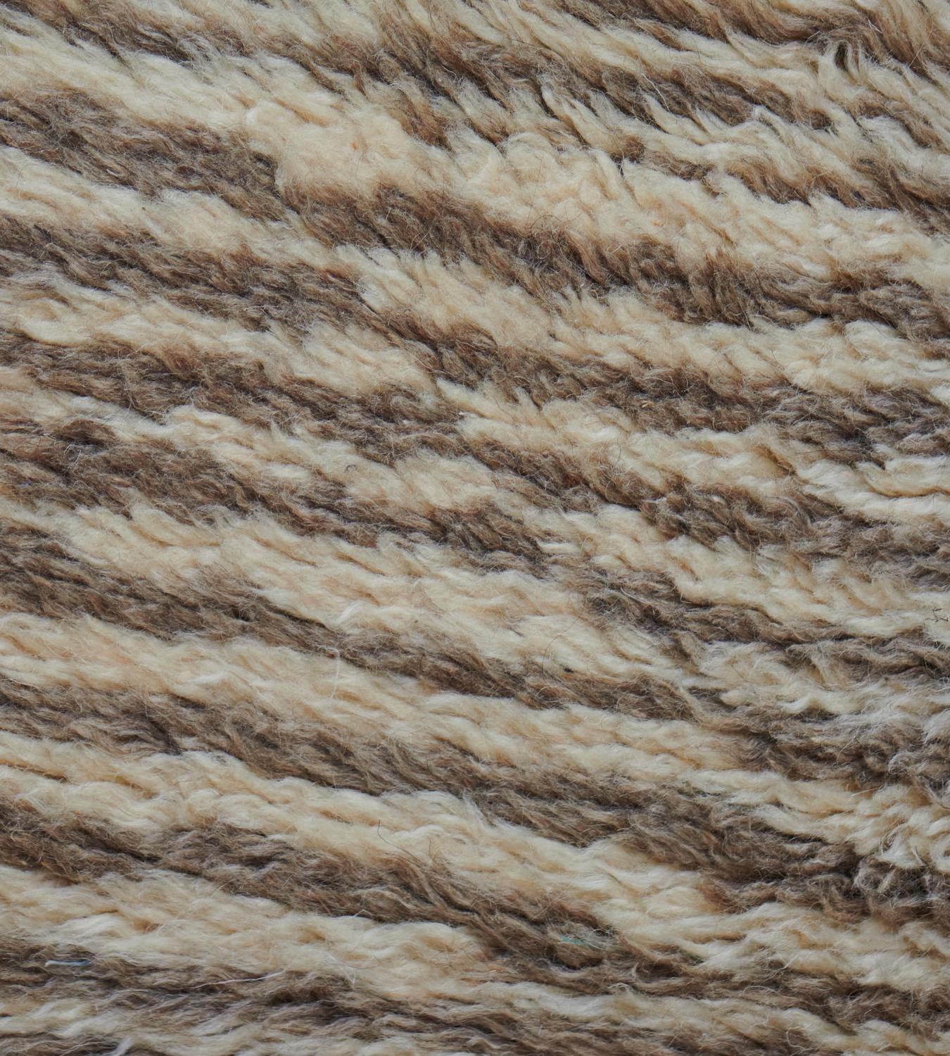 Tapis Lush Contemporary en laine tissée à la main à poils profonds Neuf - En vente à West Hollywood, CA