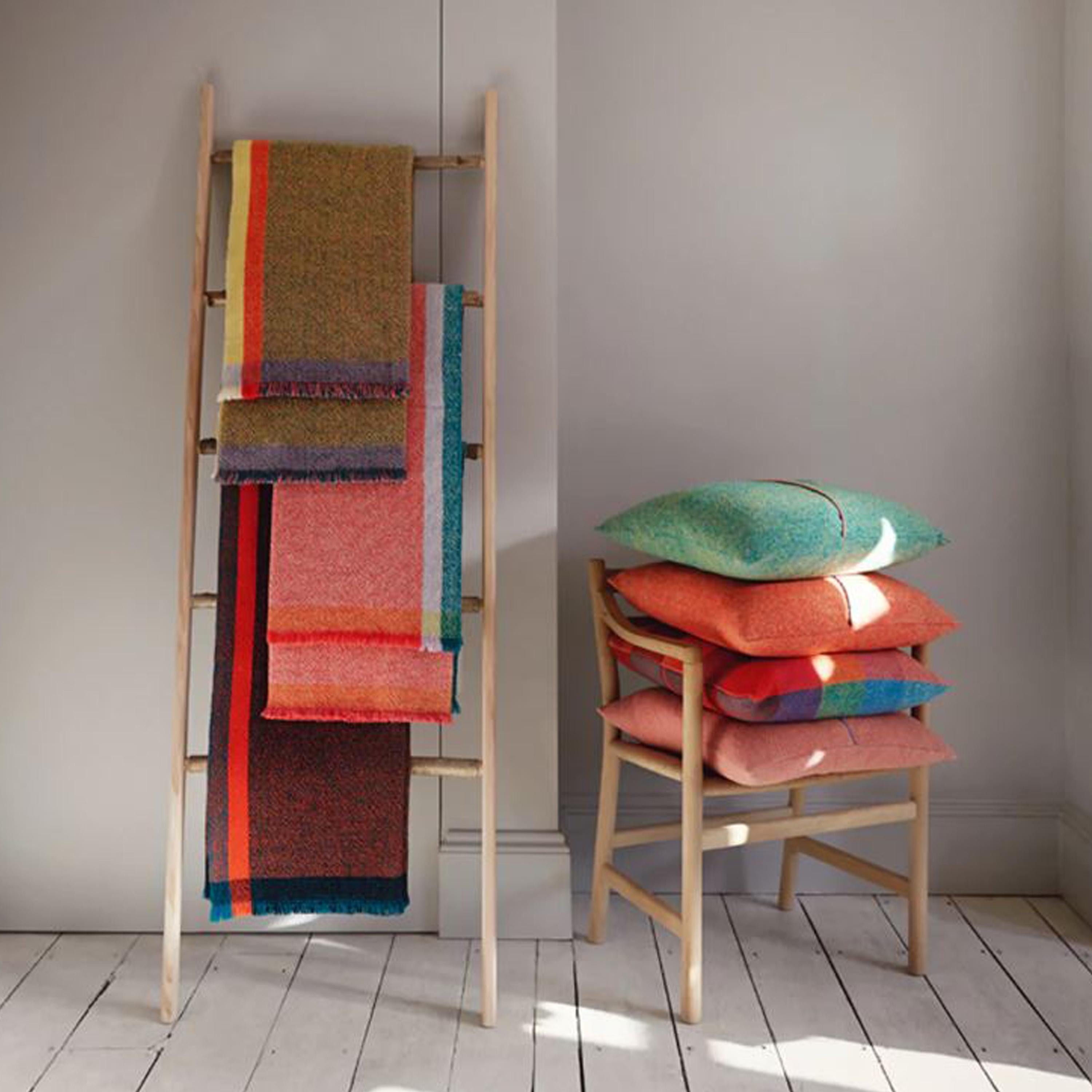 Handwoven EcoFriendly Multicolor Wool Cushion, by Cristian Zuzunaga, Spain, 2022 In New Condition In Madrid, ES