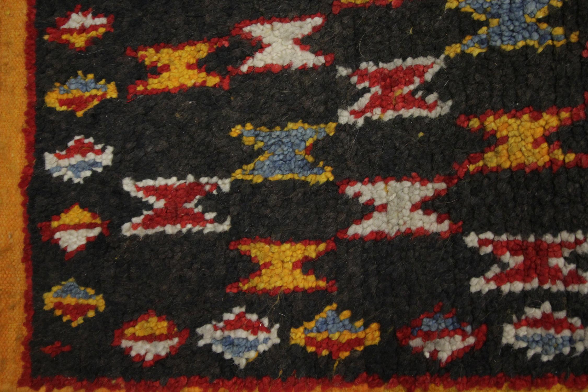 Moroccan Handwoven Gabbeh Carpet Primitive Wool Pile Rug, Oriental Tribal For Sale