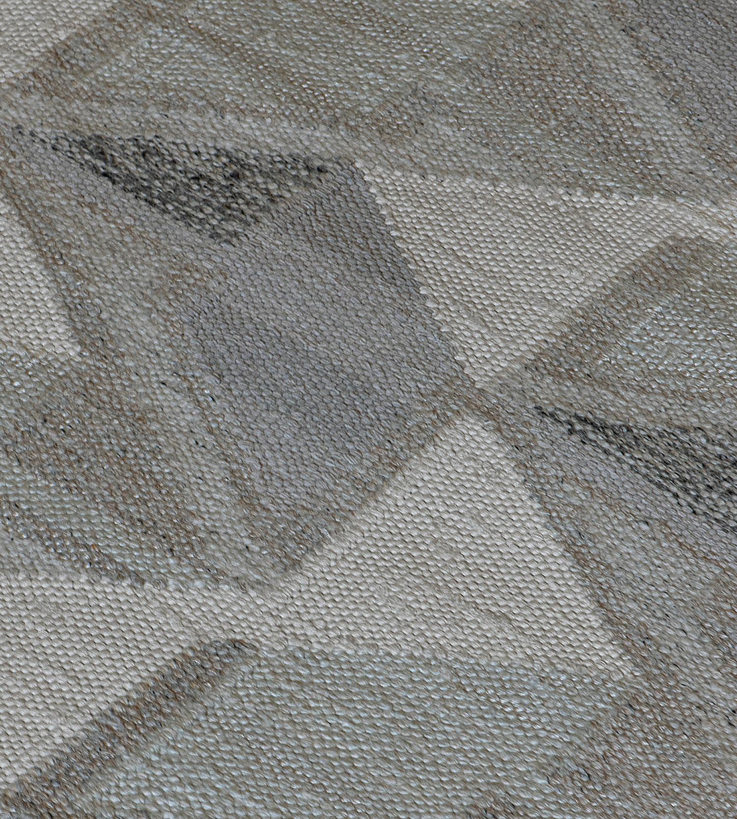 Handwoven Grey Swedish-Inspired Wool Flatweave Rug In New Condition For Sale In West Hollywood, CA