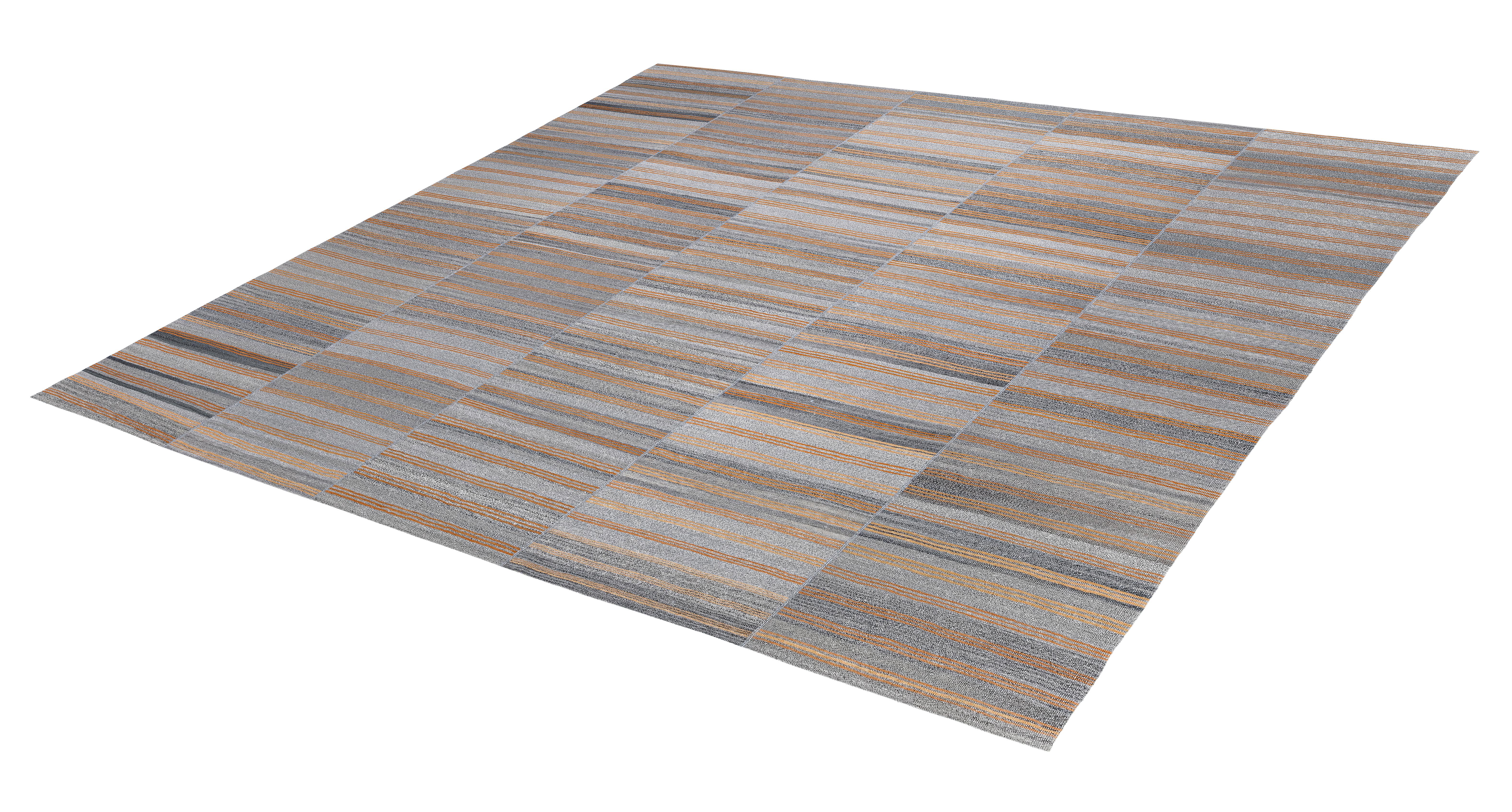 Afghano Handwoven Mazandaran Flat Weave Rug in Natural Gray with Orange Stripe Accents in vendita