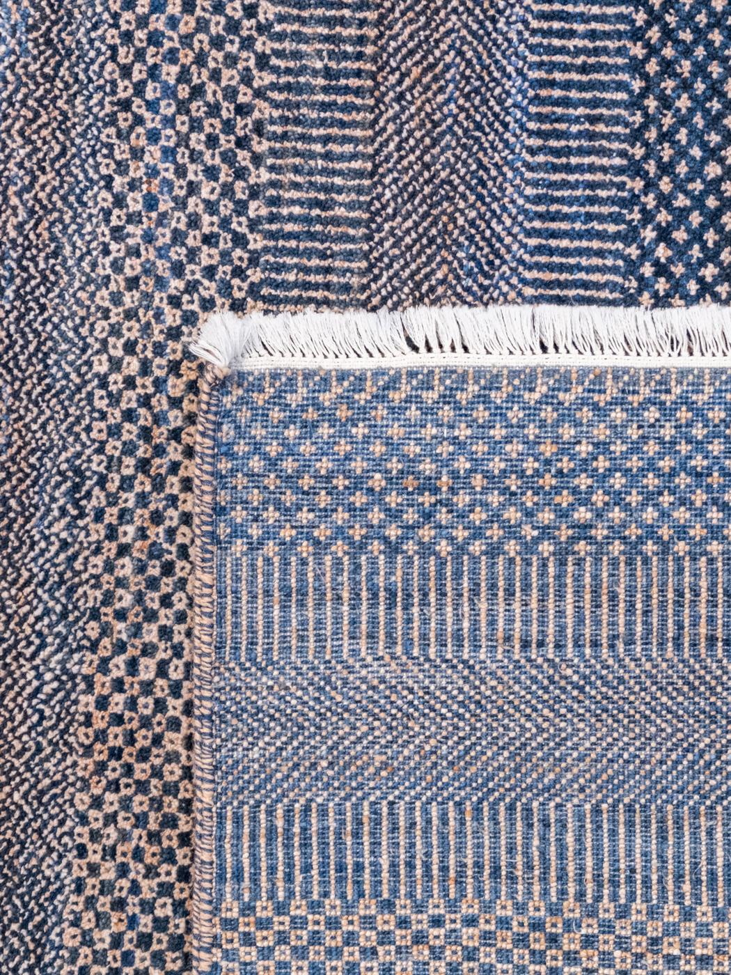 Tappeto minimalista in lana tessuto a mano con sottili strisce blu e rame, 8' x 10' In condizioni Nuovo in vendita a New York, NY