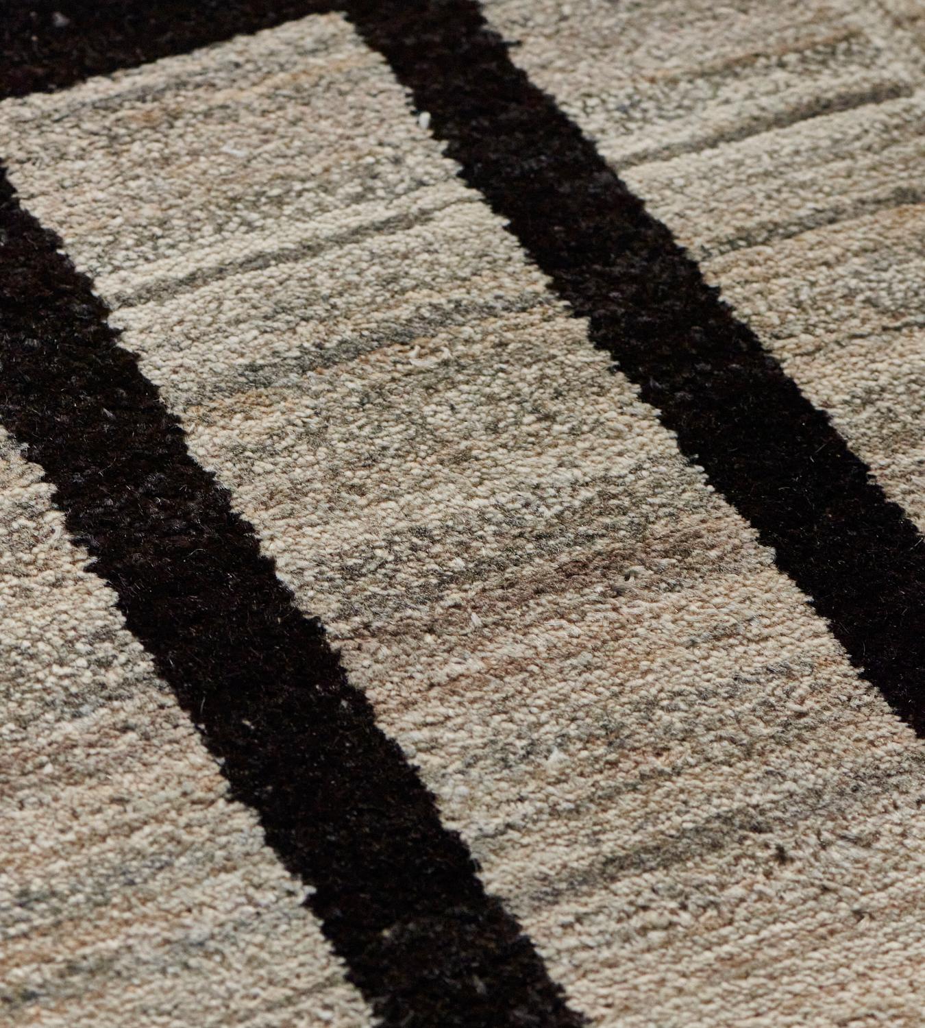 Handwoven Modern Bold Soft Hemp Rug In New Condition For Sale In West Hollywood, CA