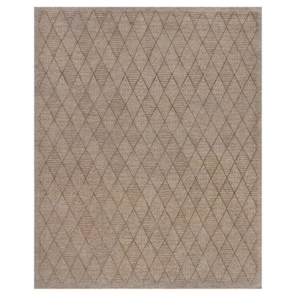 Chic Diamond Pattern Rug at 1stDibs