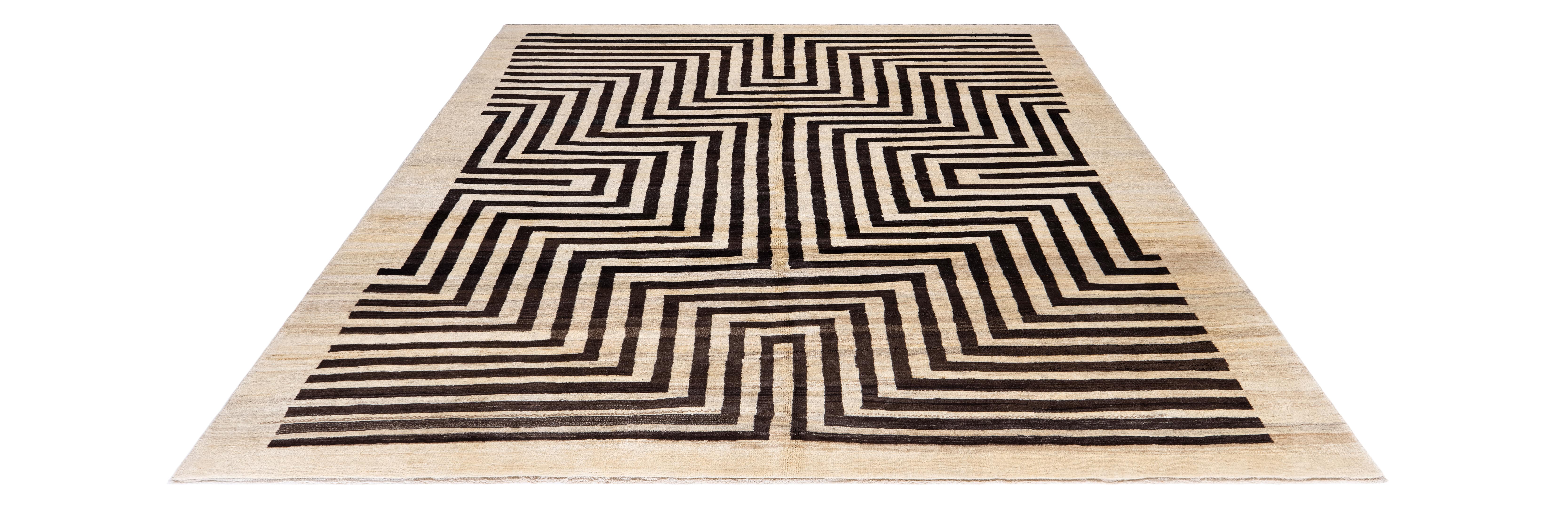 Alfombra de lana Shiraz geométrica moderna tejida a mano Siglo XXI y contemporáneo en venta