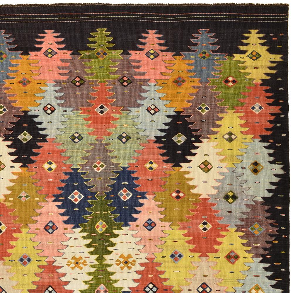 Tapis Kilim Persan moderne tissé à la main du 21ème siècle

Ce kilim a été fabriqué en Perse et est inextricablement lié aux symboles divers et variés qui y étaient tissés. Chaque époque et chaque région a ses propres couleurs et formes