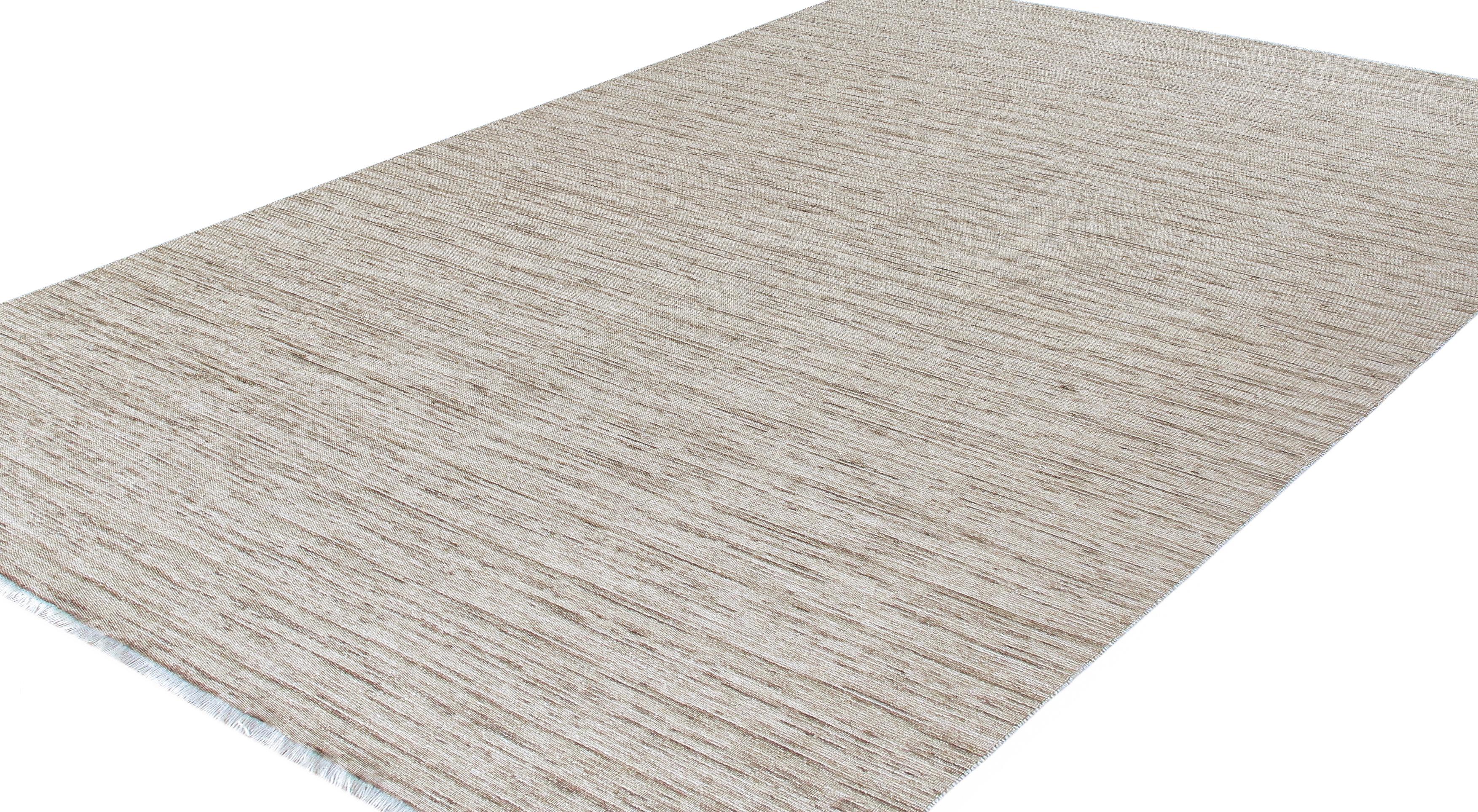 Moderno Tappeto moderno intrecciato a mano  Lana Merino neutra, design minimalista e rilassante in vendita