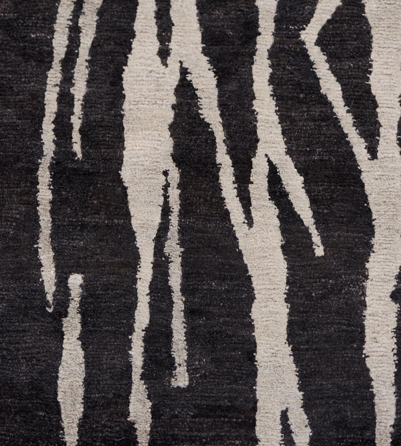 XXIe siècle et contemporain Tapis abstrait moderne en pure soie tissé à la main en vente