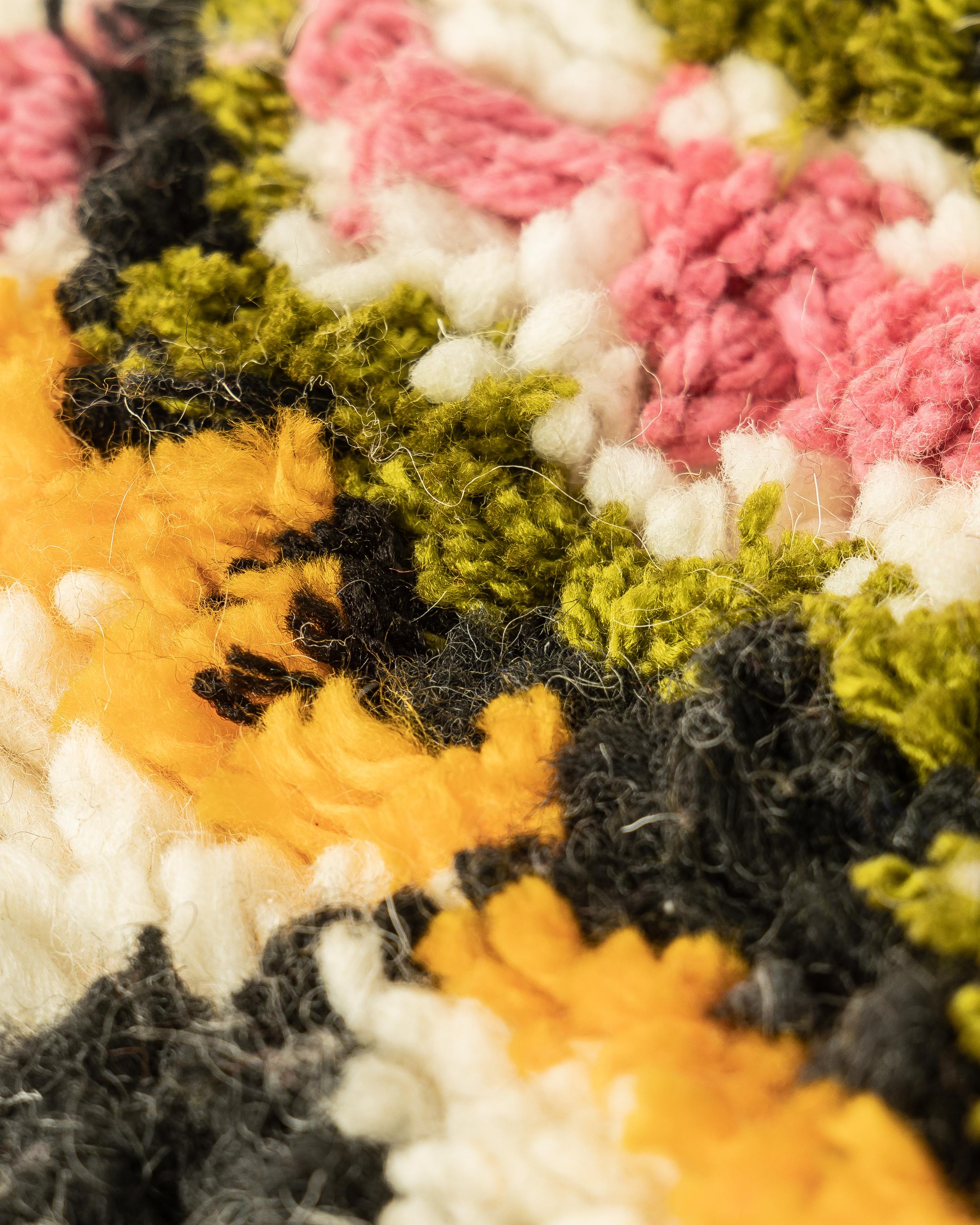 Handgewebter marokkanischer Berberteppich aus 100 % Wolle im Zustand „Hervorragend“ im Angebot in Neuss, NW