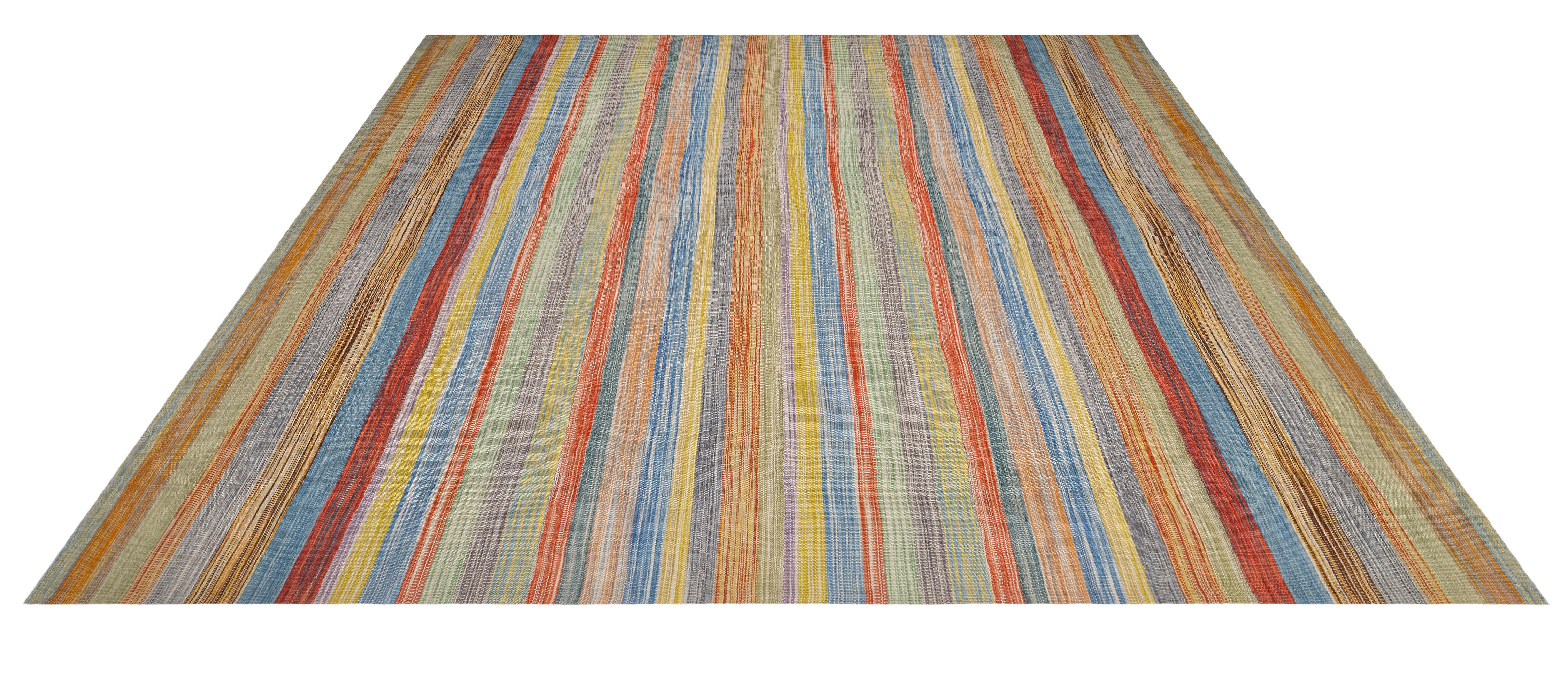 Alfombra Pelas Tejida a Mano Multicolor en Nuevo estado para la venta en New York, NY