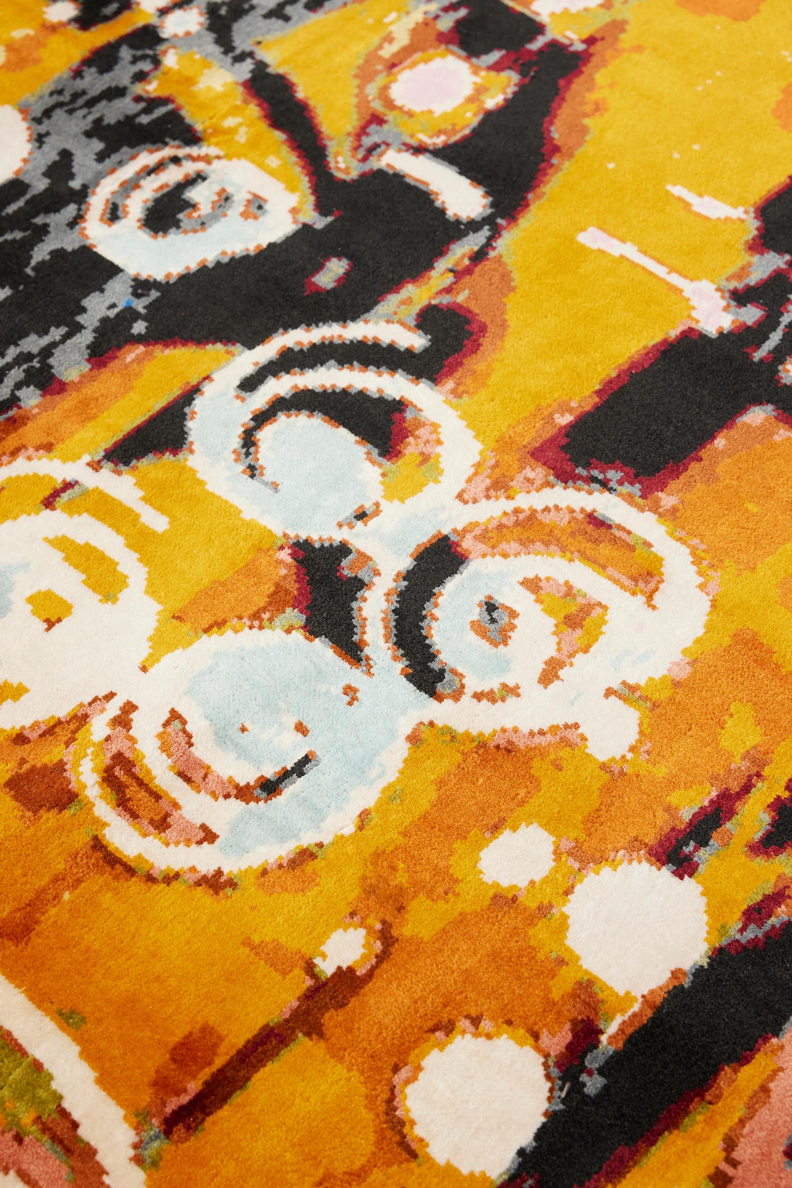 Handgewebter orangefarbener Seidenteppich, entworfen von Dena Lawrence und in Kaschmir gewebt.   (Indisch) im Angebot