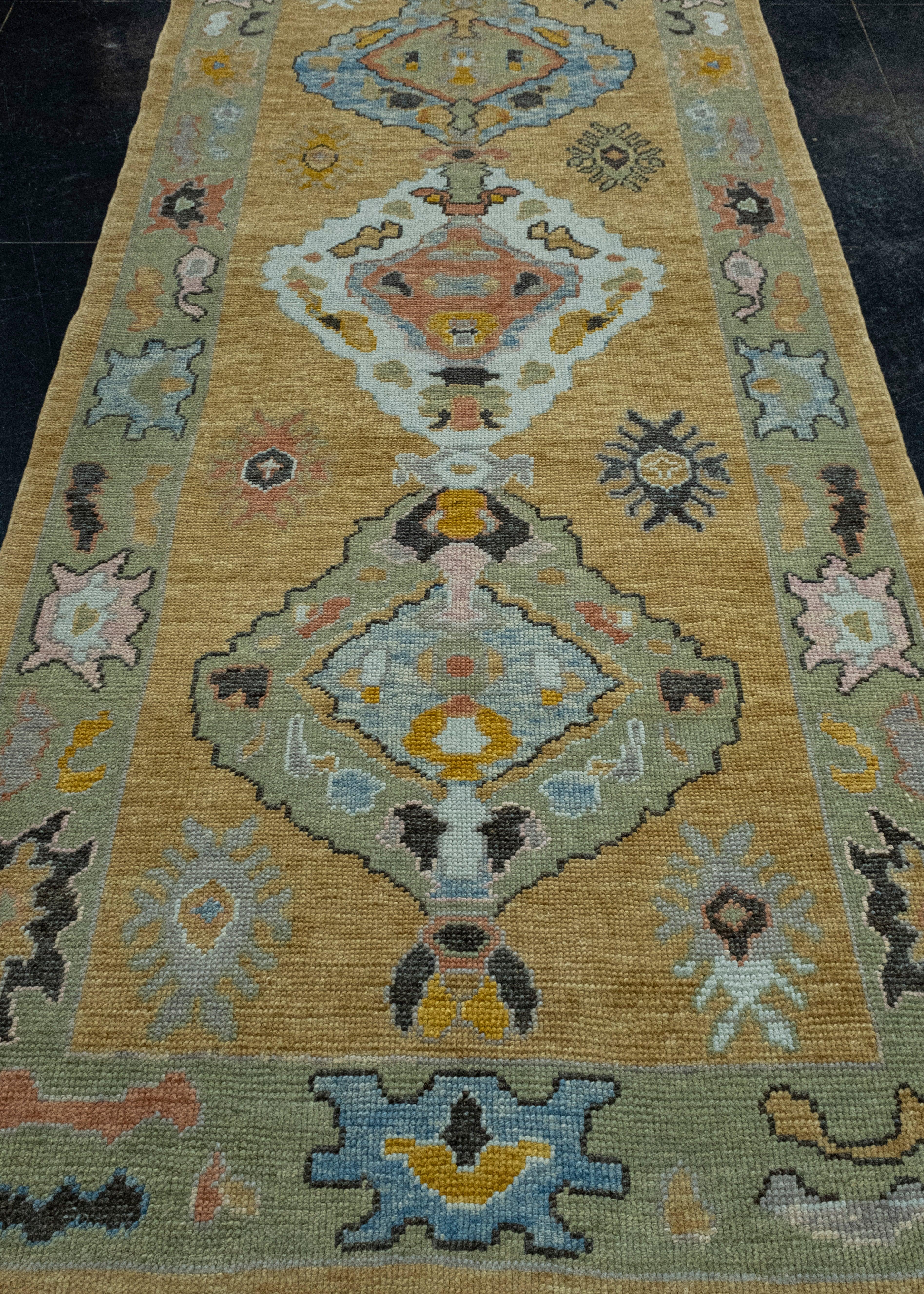 Tapis Oushak tissé à la main 4'2