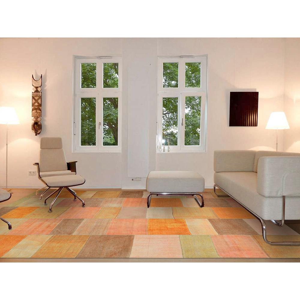 End-20th Century Handwoven Earth Tones Patchwork Kilim Carpet In Excellent Condition In Berlin, DE