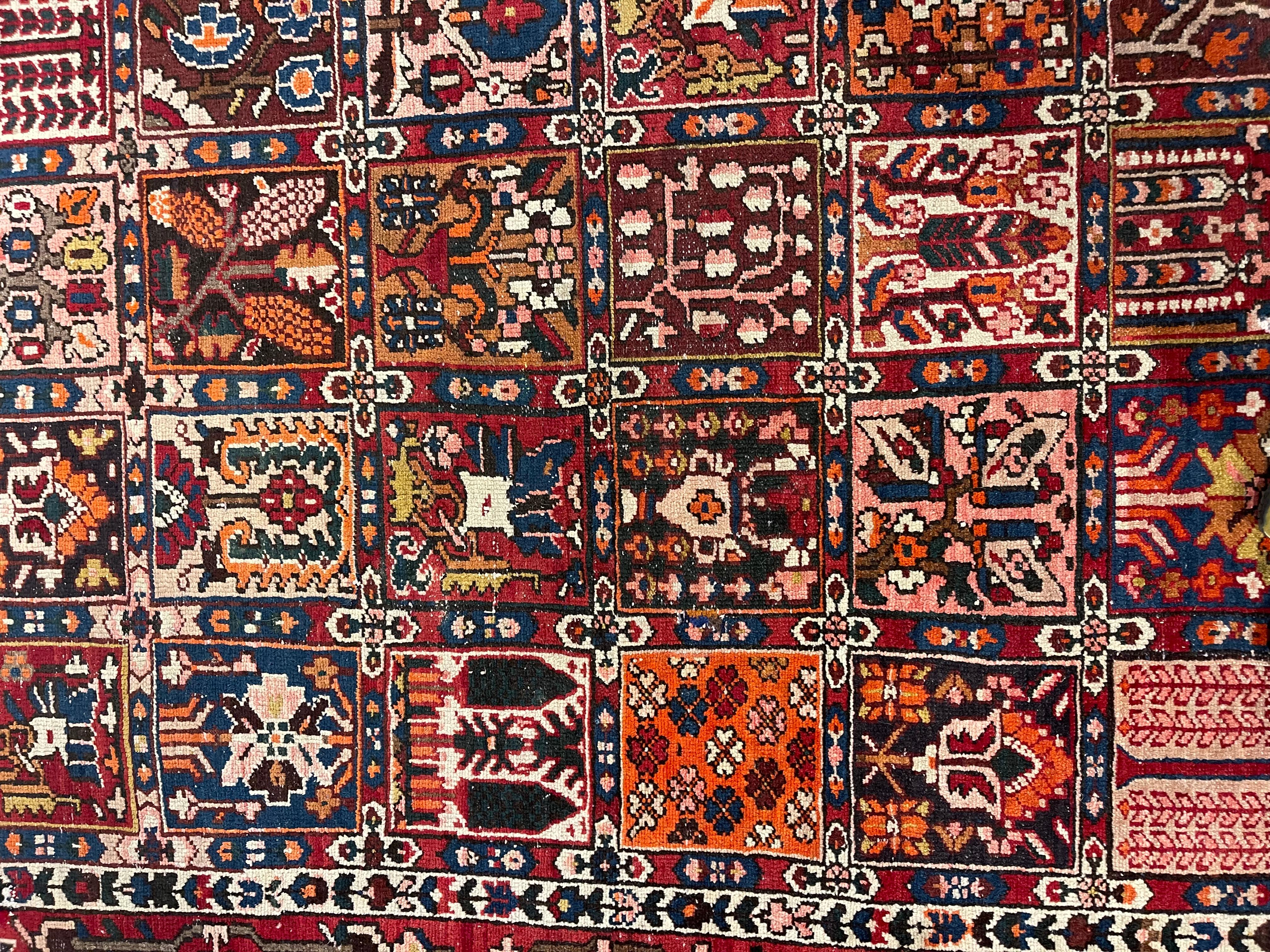 Handwoven Persian Bakhtiari Garden Panel Rug In Good Condition For Sale In Fredericksburg, TX