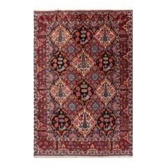 Handwoven Persian Bakhtiari Wool Area Rug, Tribal Medallion Carpet, 4′9″ × 7′0″