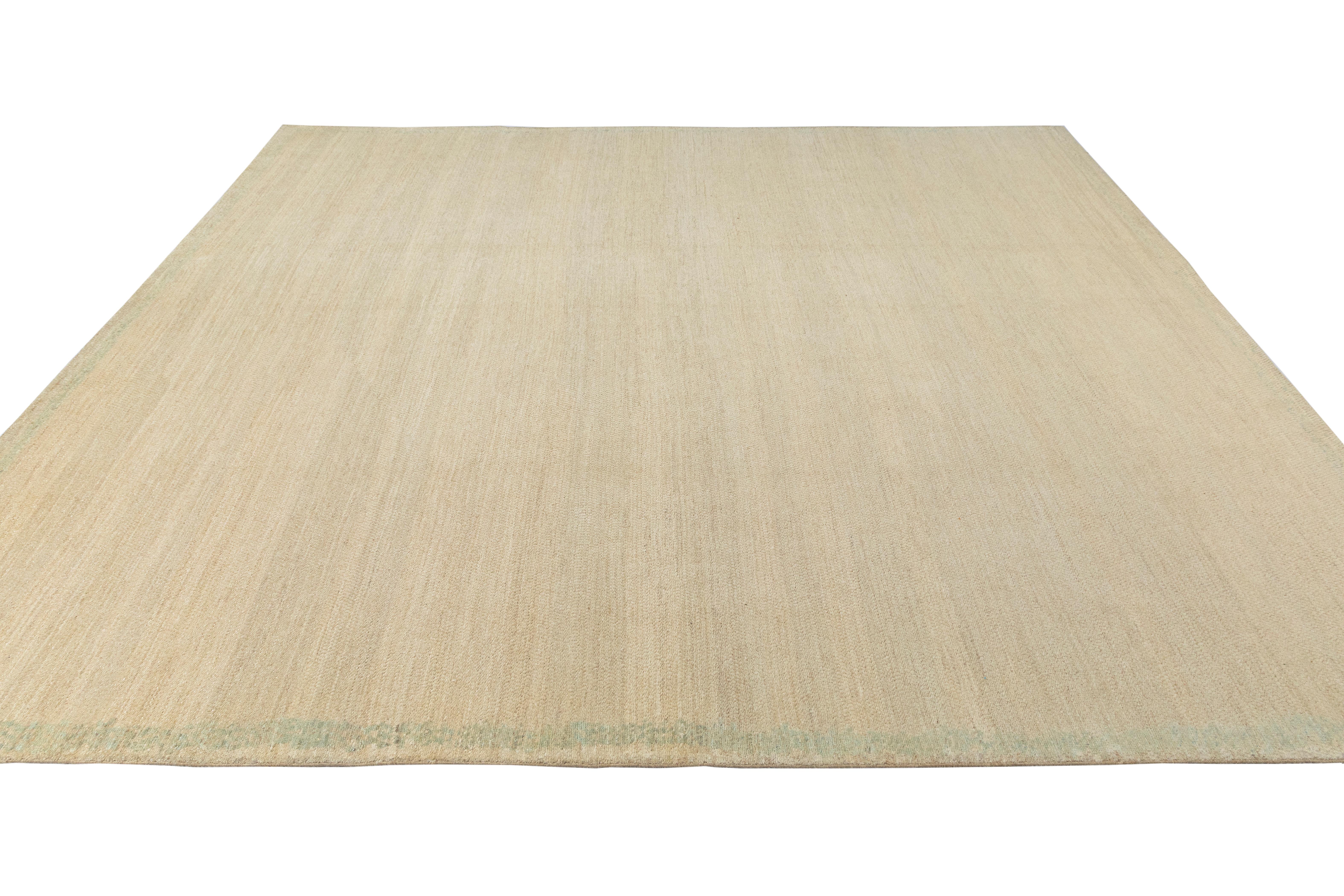 Handwoven Persian Shiraz Rug  Minimalist Natural Wool in Neutral Tones For Sale 3