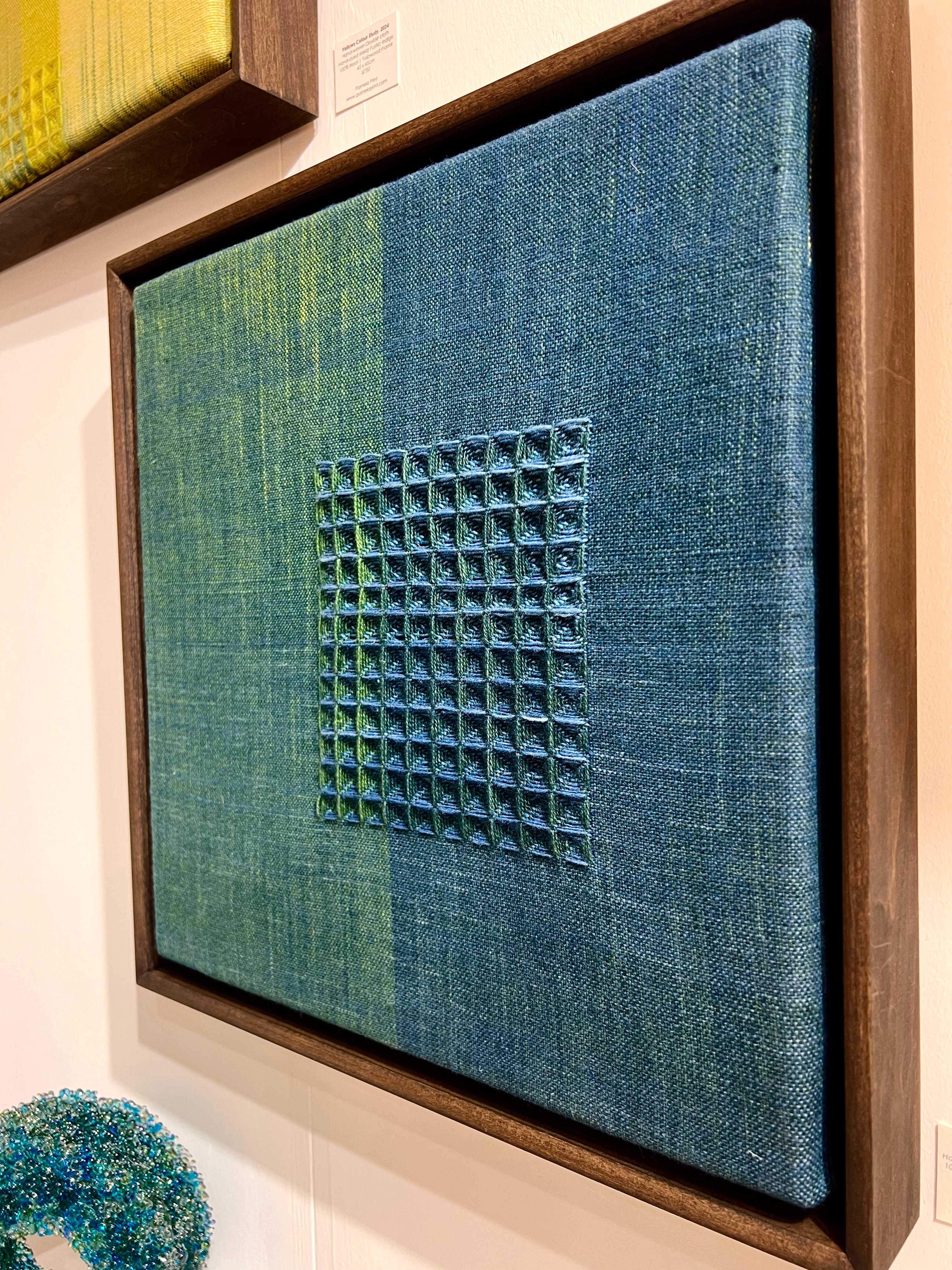 Handgewebte, pflanzlich gefärbte, gerahmte, feine Wandteppichkunstwerke – Teals Farbstudie (Bauhaus) im Angebot