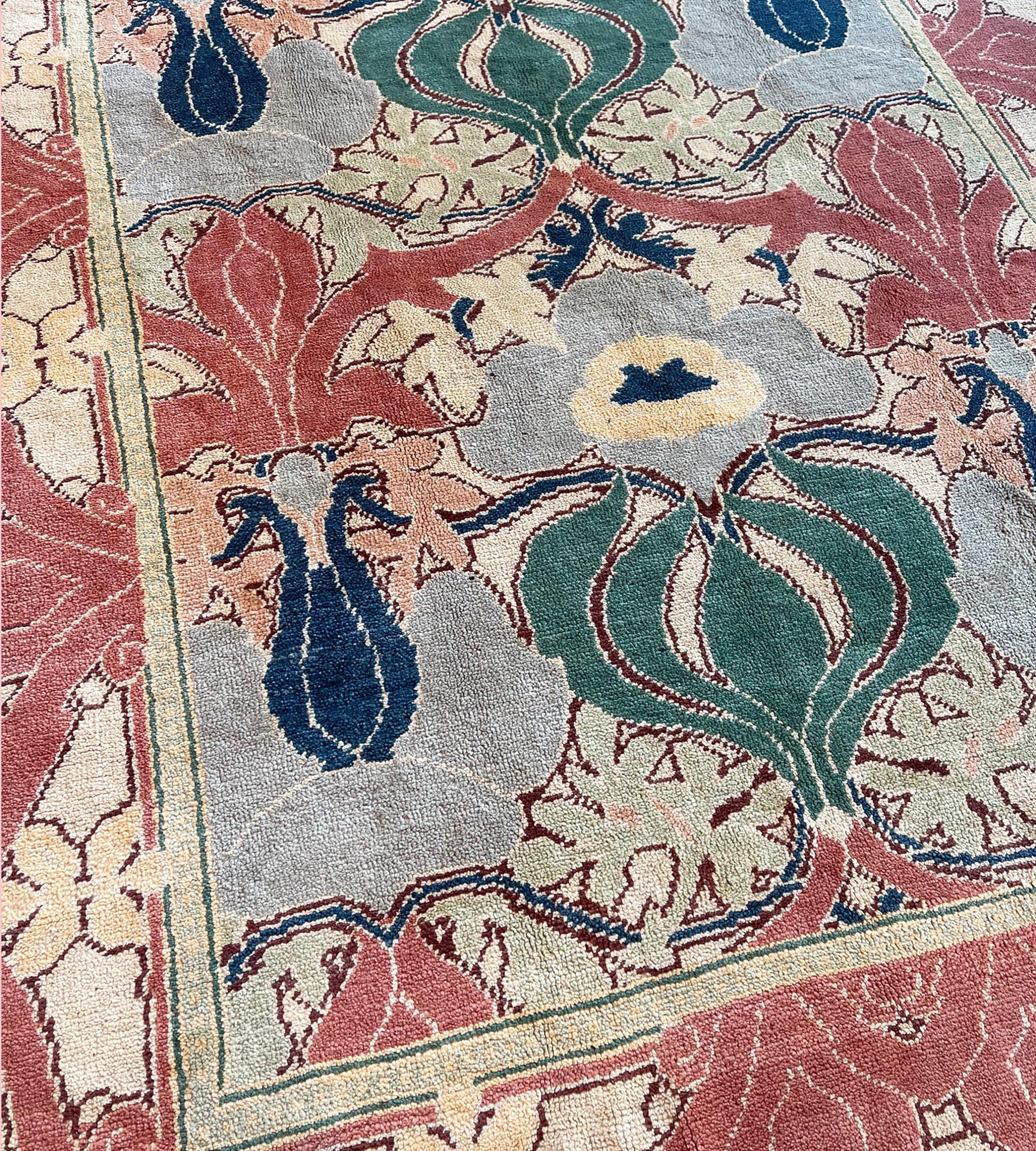 Handgewebter Revival-Teppich im Voysey-Stil (Ägyptisch) im Angebot