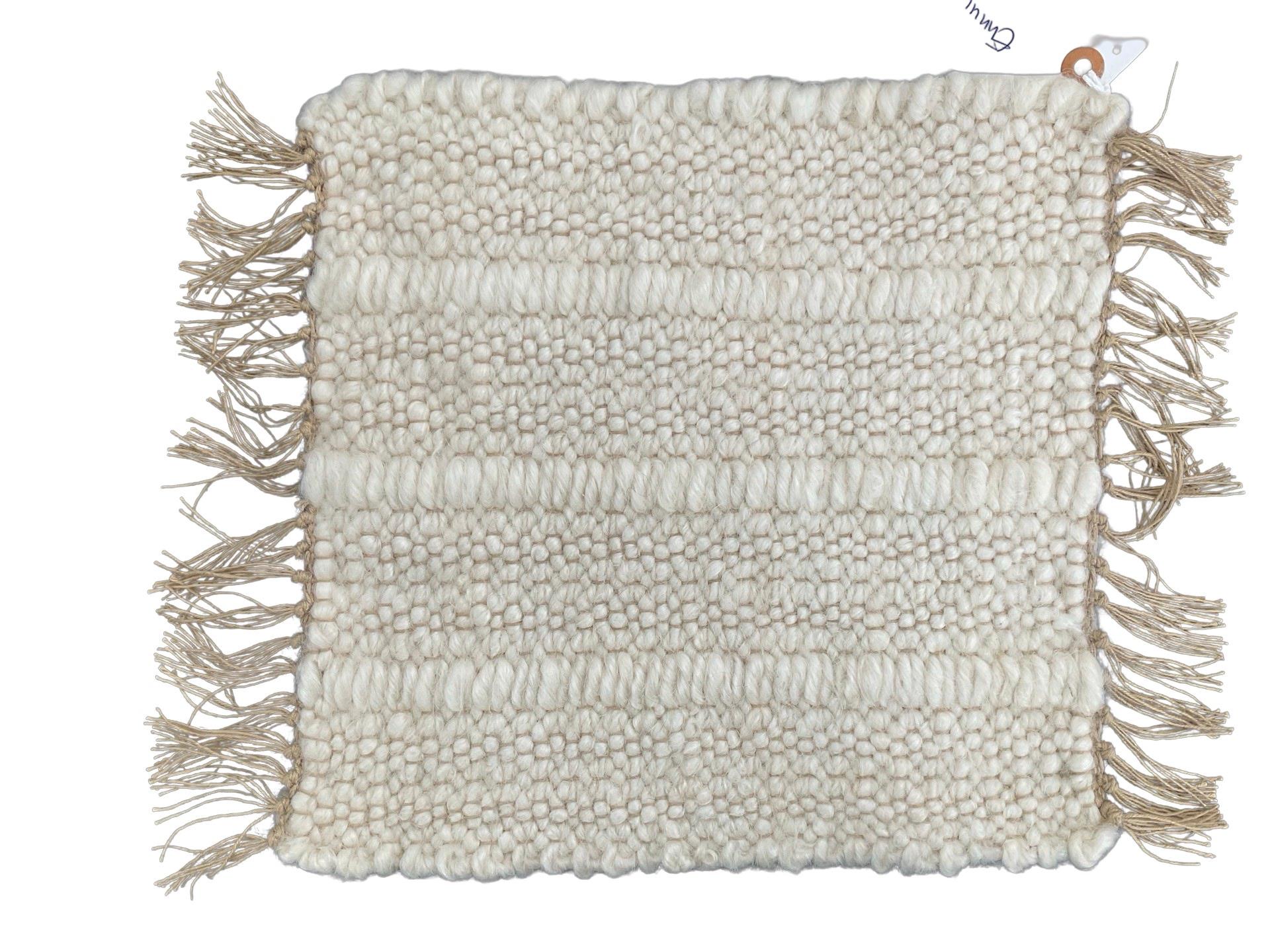 Handwoven Ribbed Weave Mohair Rug In New Condition For Sale In Newark, NJ