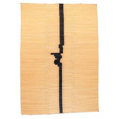Handgefertigter Teppich aus Naturfaser mit gestreiftem orientalischem Design aus La Fibre Artisanale