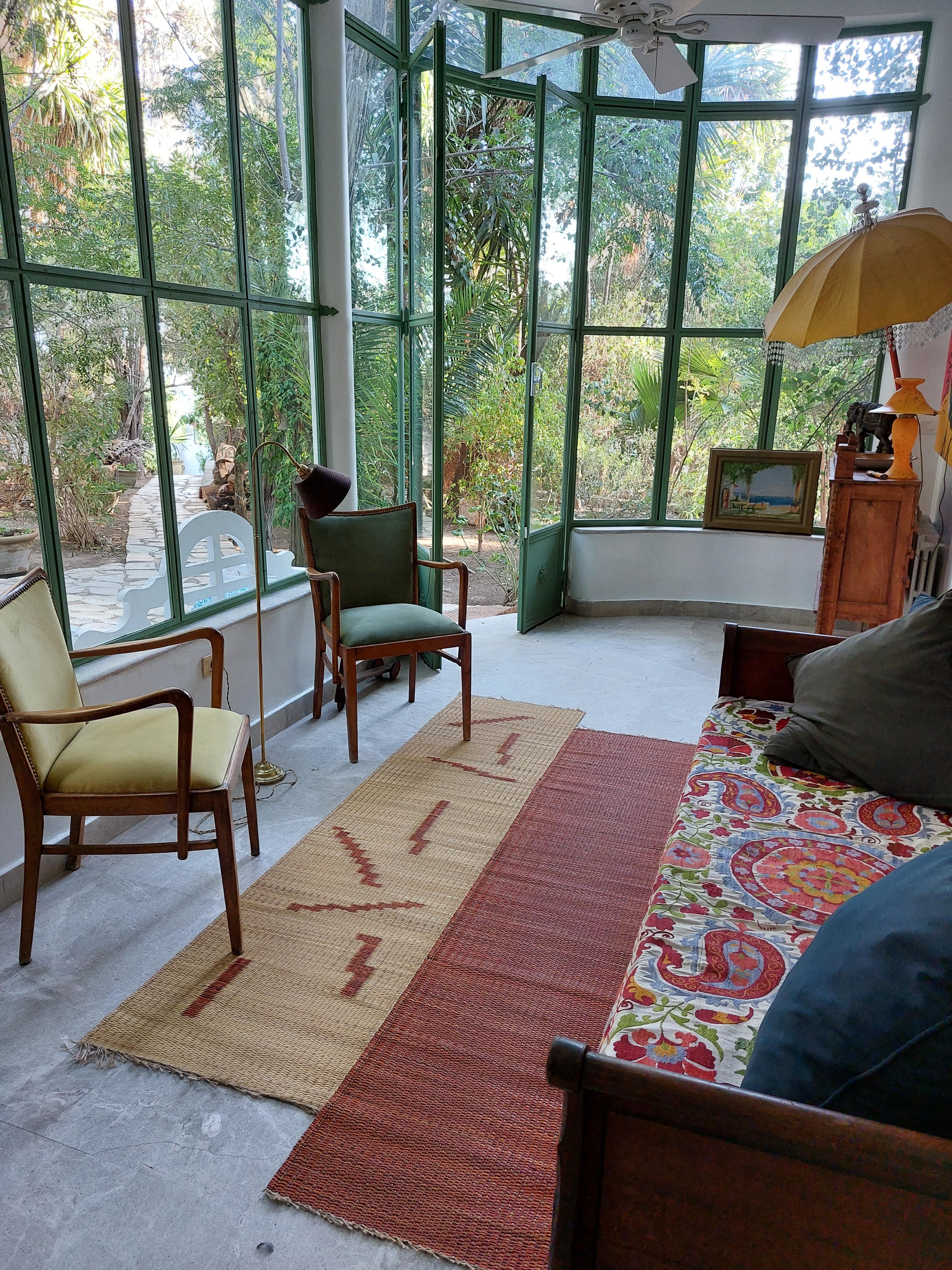 Handwoven Rug in Naturel Fiber for Contemporary and Sophisticated Home Decor For Sale 4
