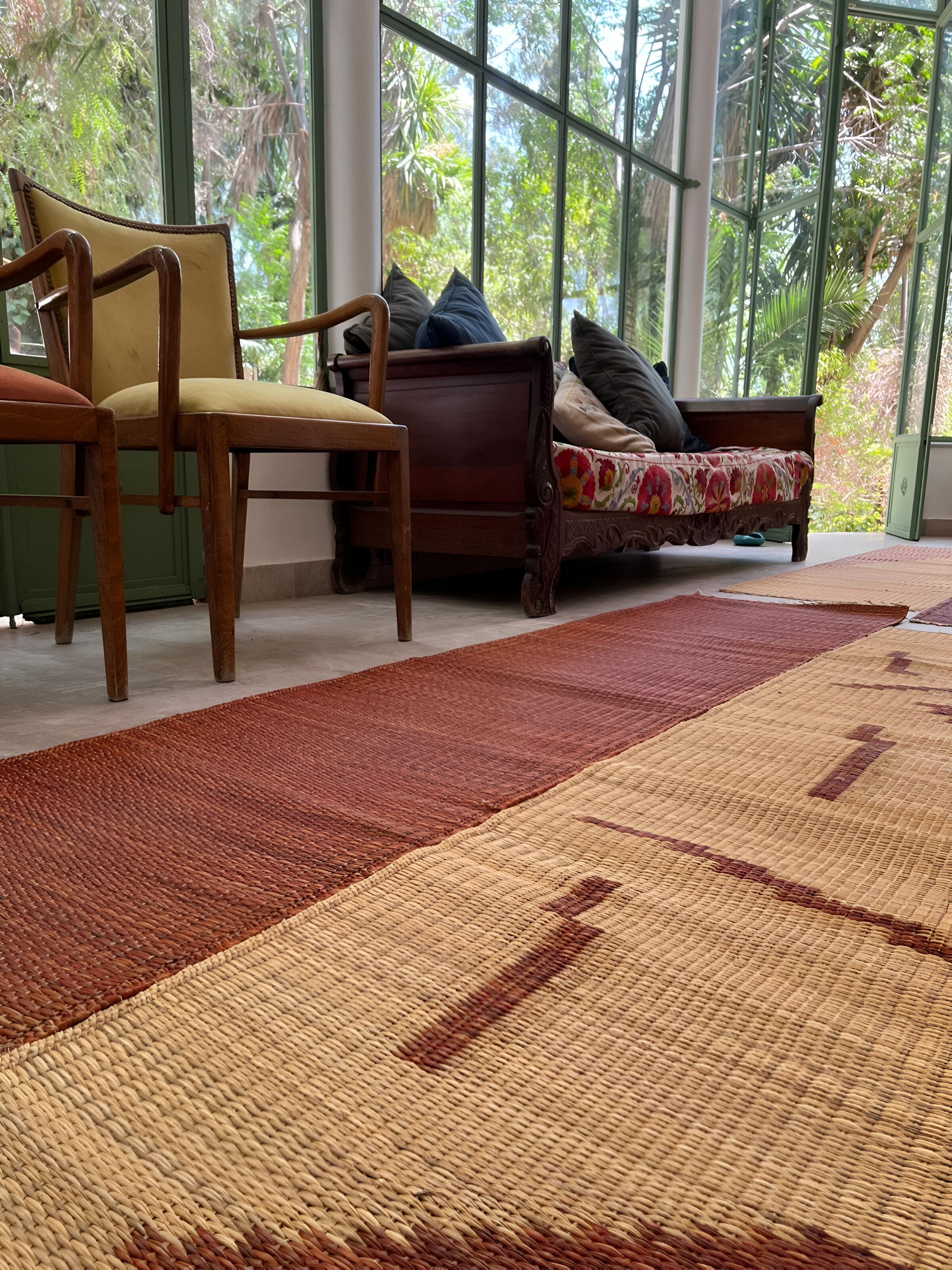 Natural Fiber Handwoven Rug in Naturel Fiber for Contemporary and Sophisticated Home Decor For Sale