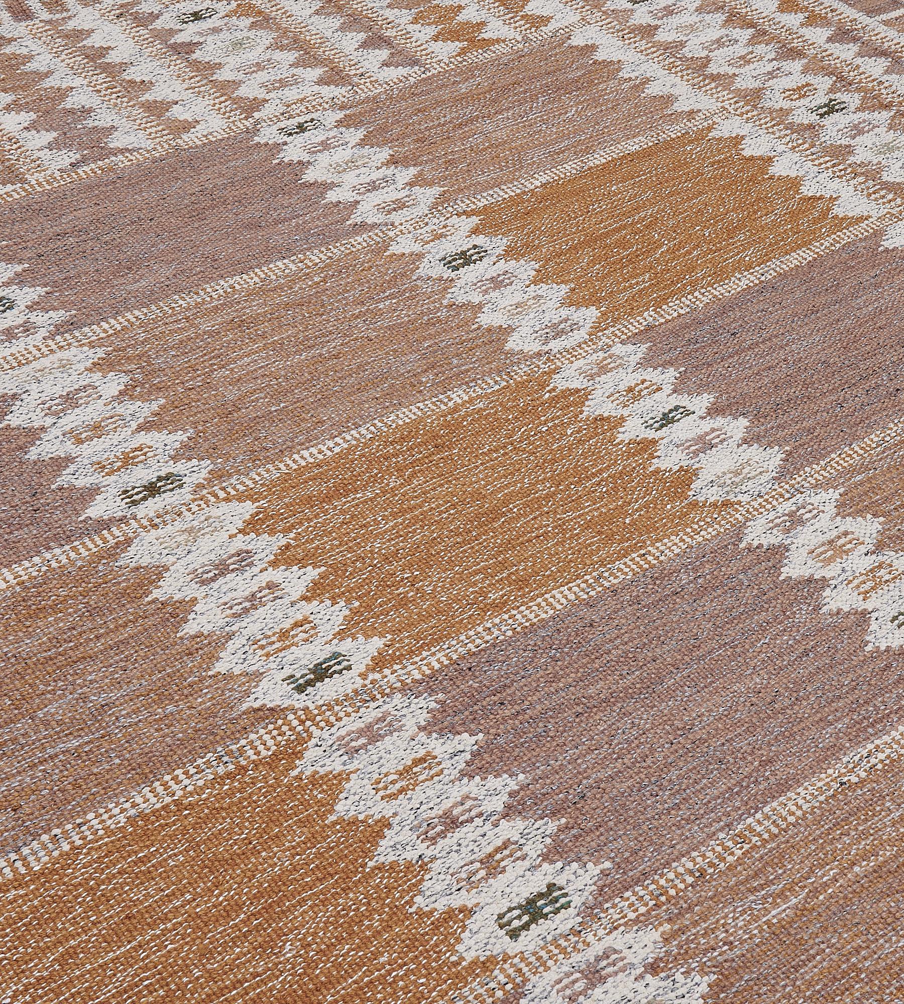 Handgewebter schwedisch inspirierter Flachgewebe-Teppich (21. Jahrhundert und zeitgenössisch) im Angebot