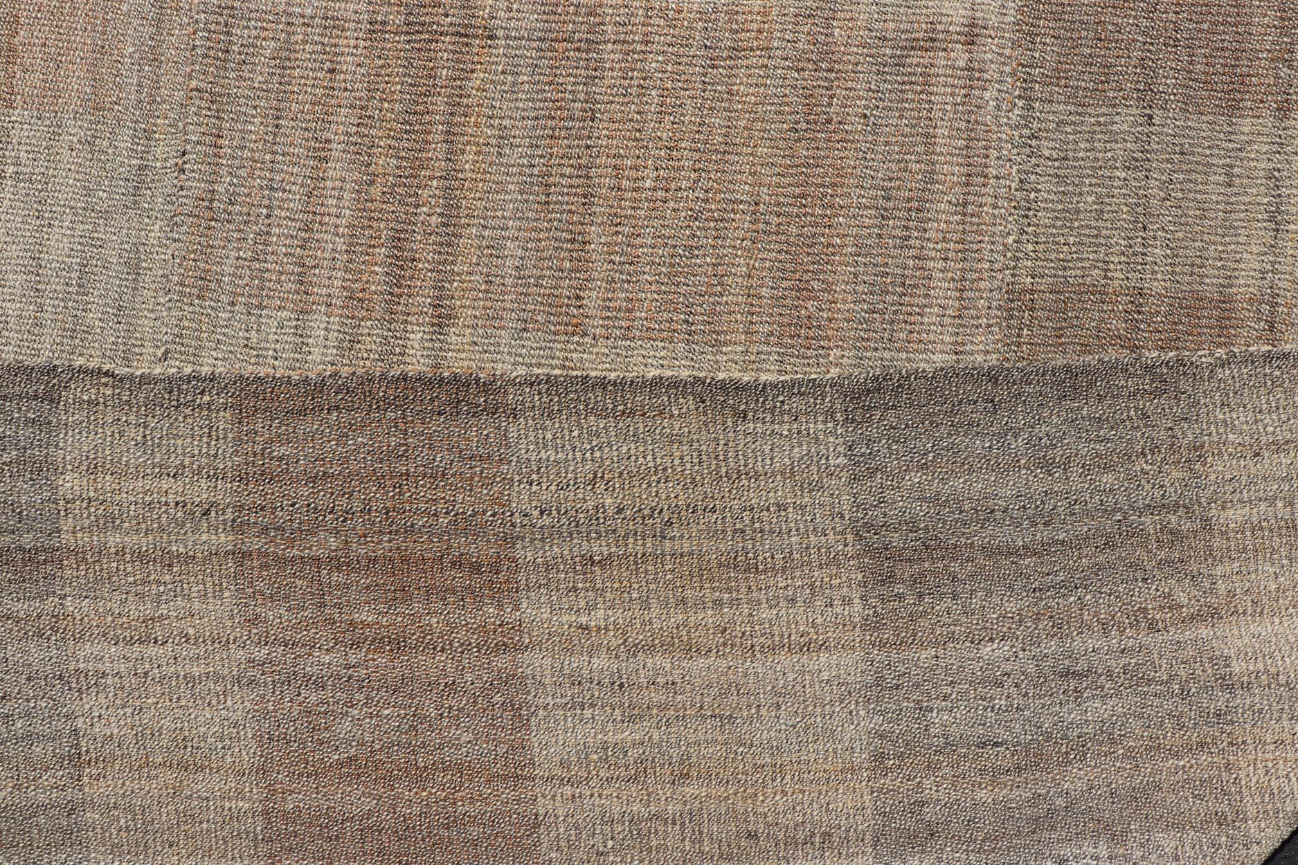 Hand-Woven Handwoven Textured Kilim Rug with Subtle Geometric Design 10'4 x 14'4 For Sale
