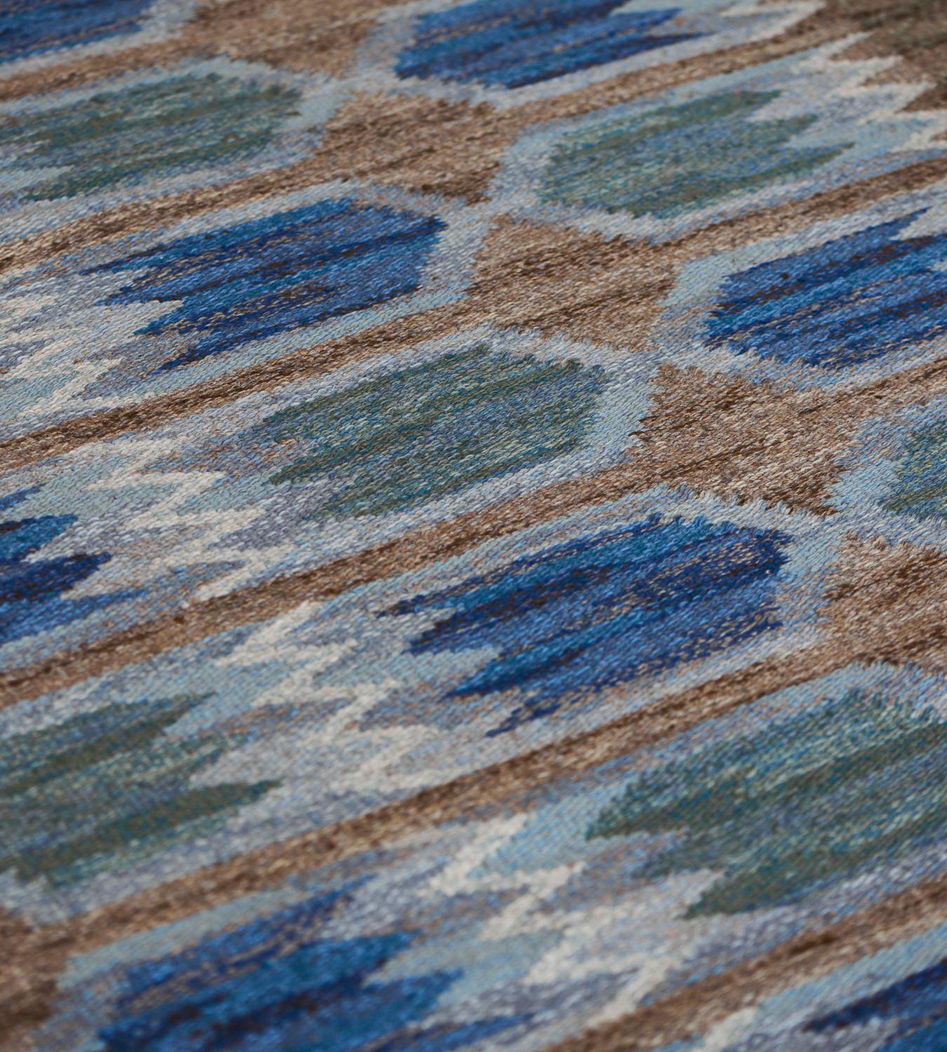 Handgewebter schwedischer Vintage-Teppich im „Tulip“-Design (Wolle) im Angebot