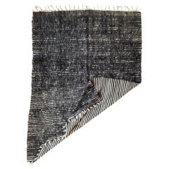 Lenzuolo di pelo di capra uruguaiano intrecciato a mano con motivo grafico a righe / reversibile