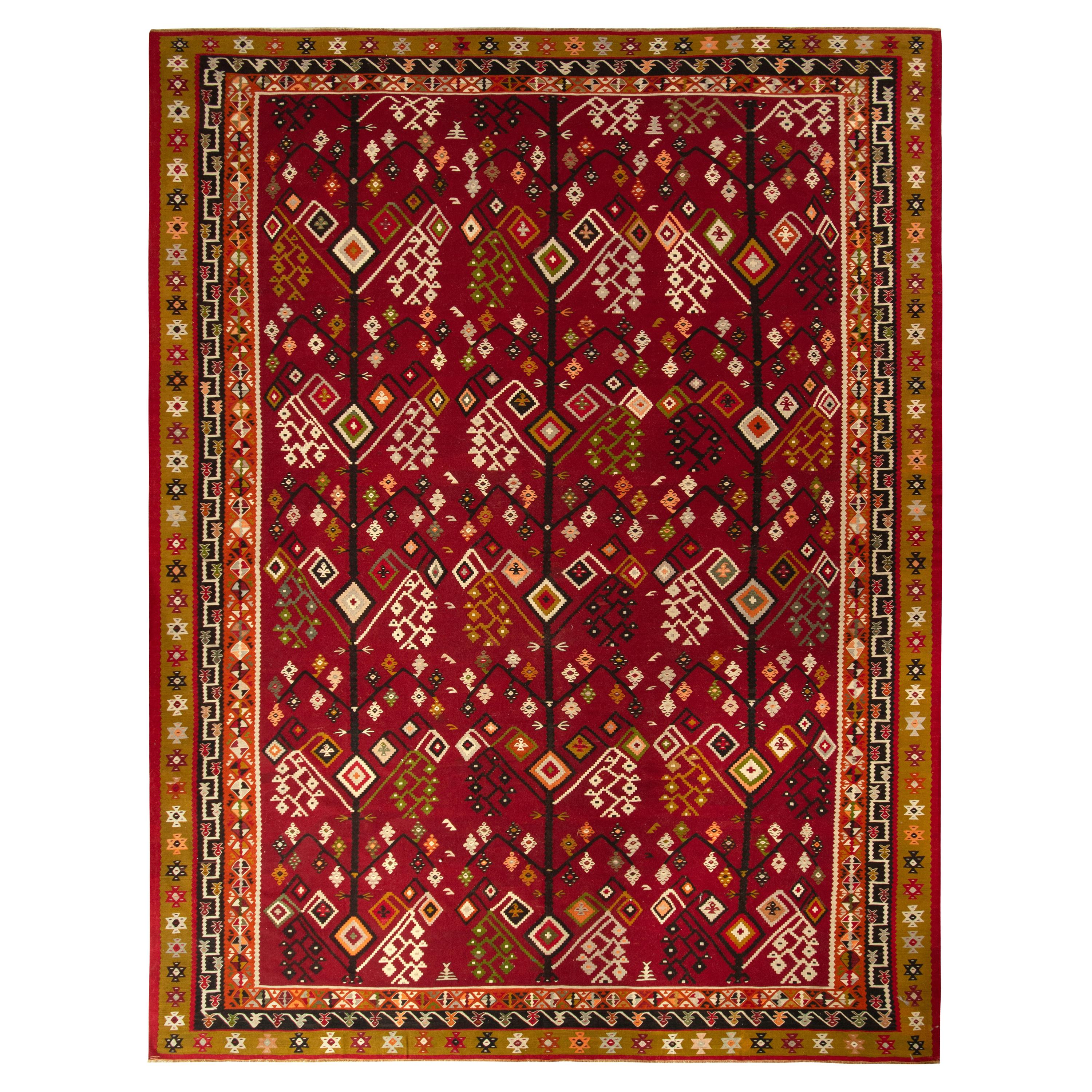 Handgewebter Vintage-Kelim-Teppich in Rot und Gold mit geometrischem Muster von Teppich & Kelim