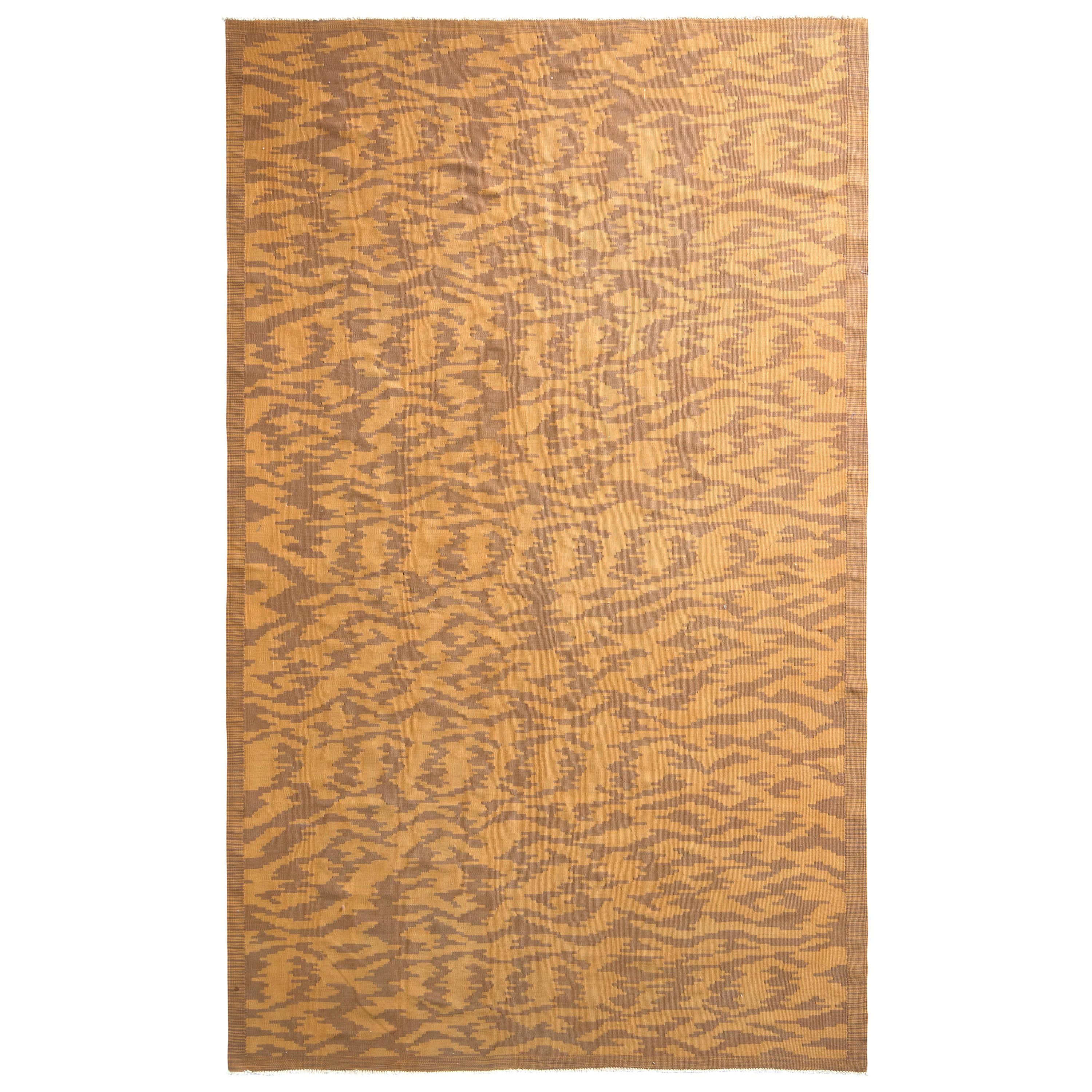 Handgewebter Vintage-Kilimteppich mit geometrischem Muster in Braun von Rug & Kilim