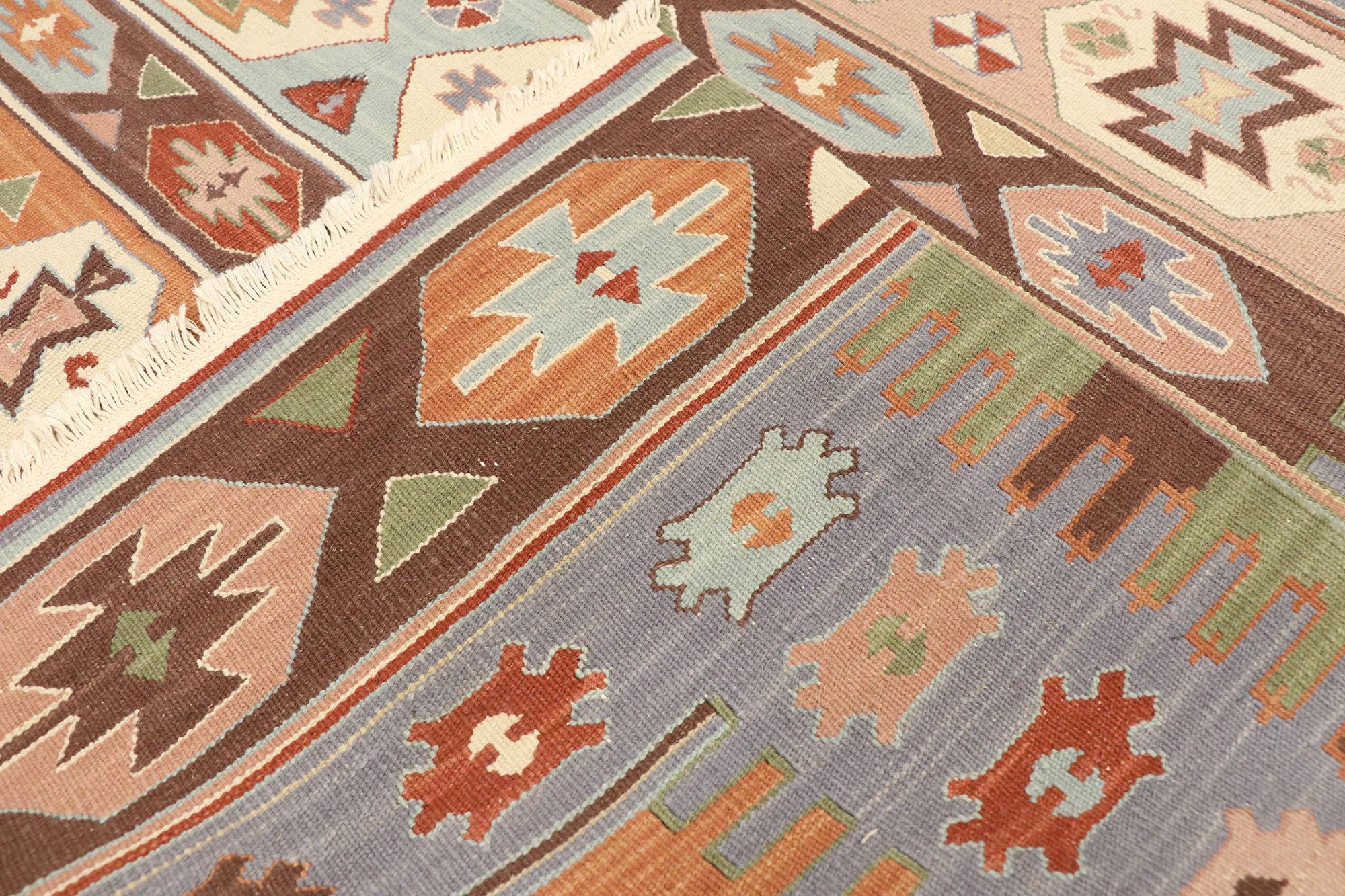 Handgewebter persischer Shiraz Flachgewebe-Teppich im Vintage-Stil im Zustand „Gut“ im Angebot in Dallas, TX